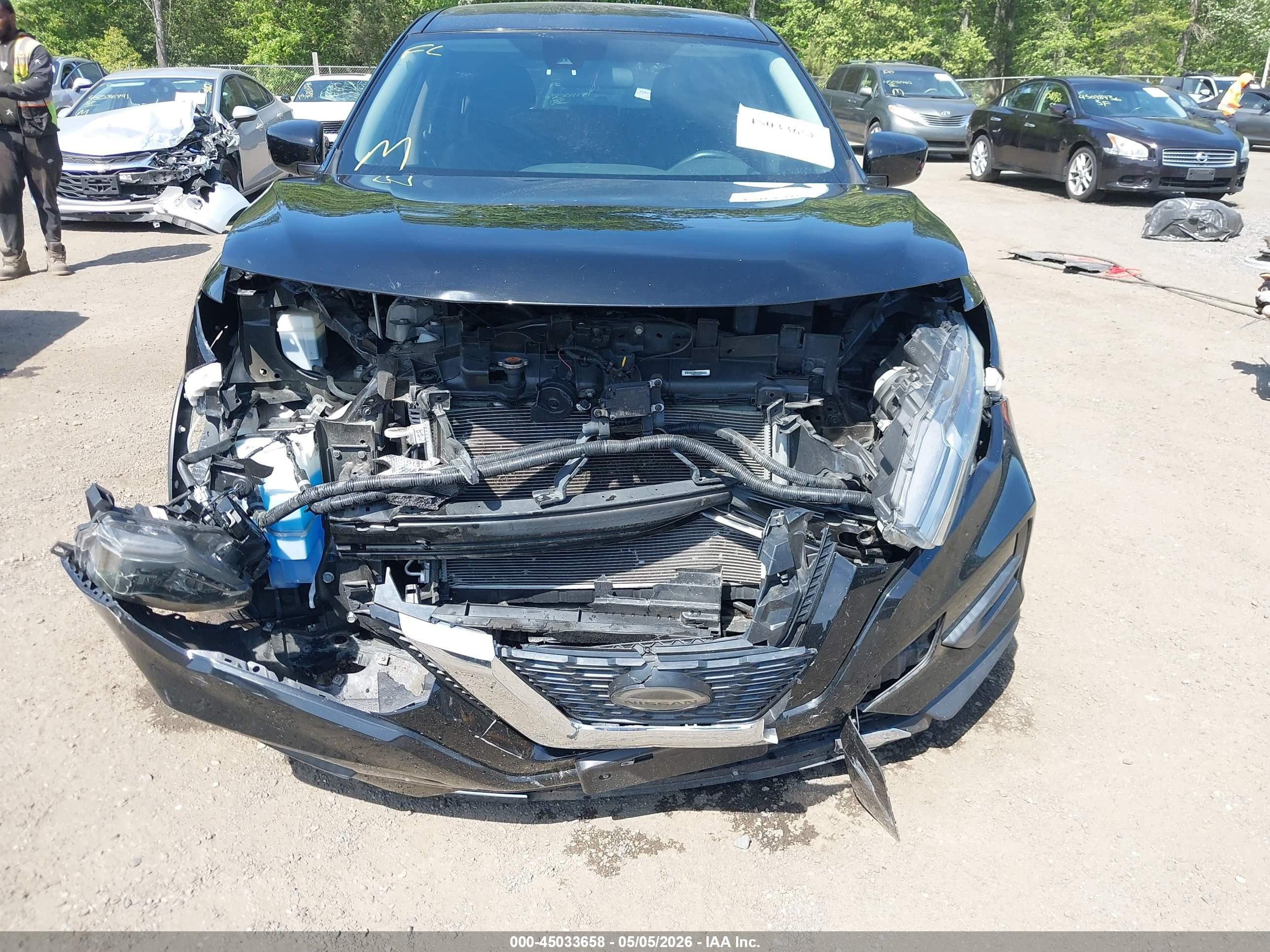 2019 Nissan Rogue S Черный vin: 5N1AT2MV3KC803587