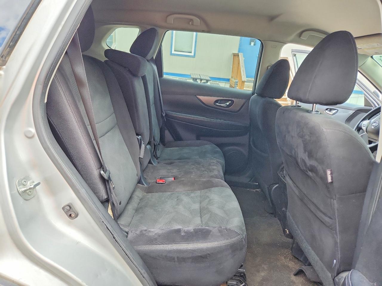 2014 Nissan Rogue Sv Серебряный vin: 5N1AT2MV4EC751813