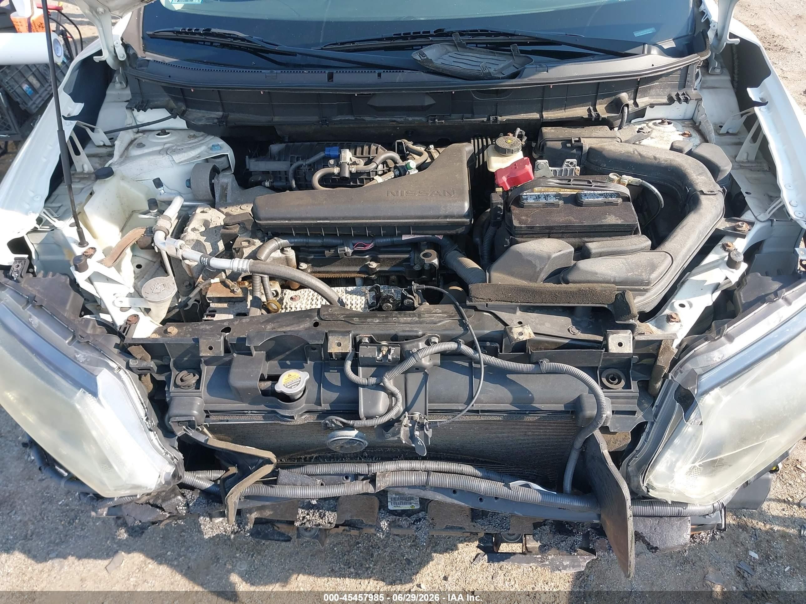 2014 Nissan Rogue S White vin: 5N1AT2MV4EC753898