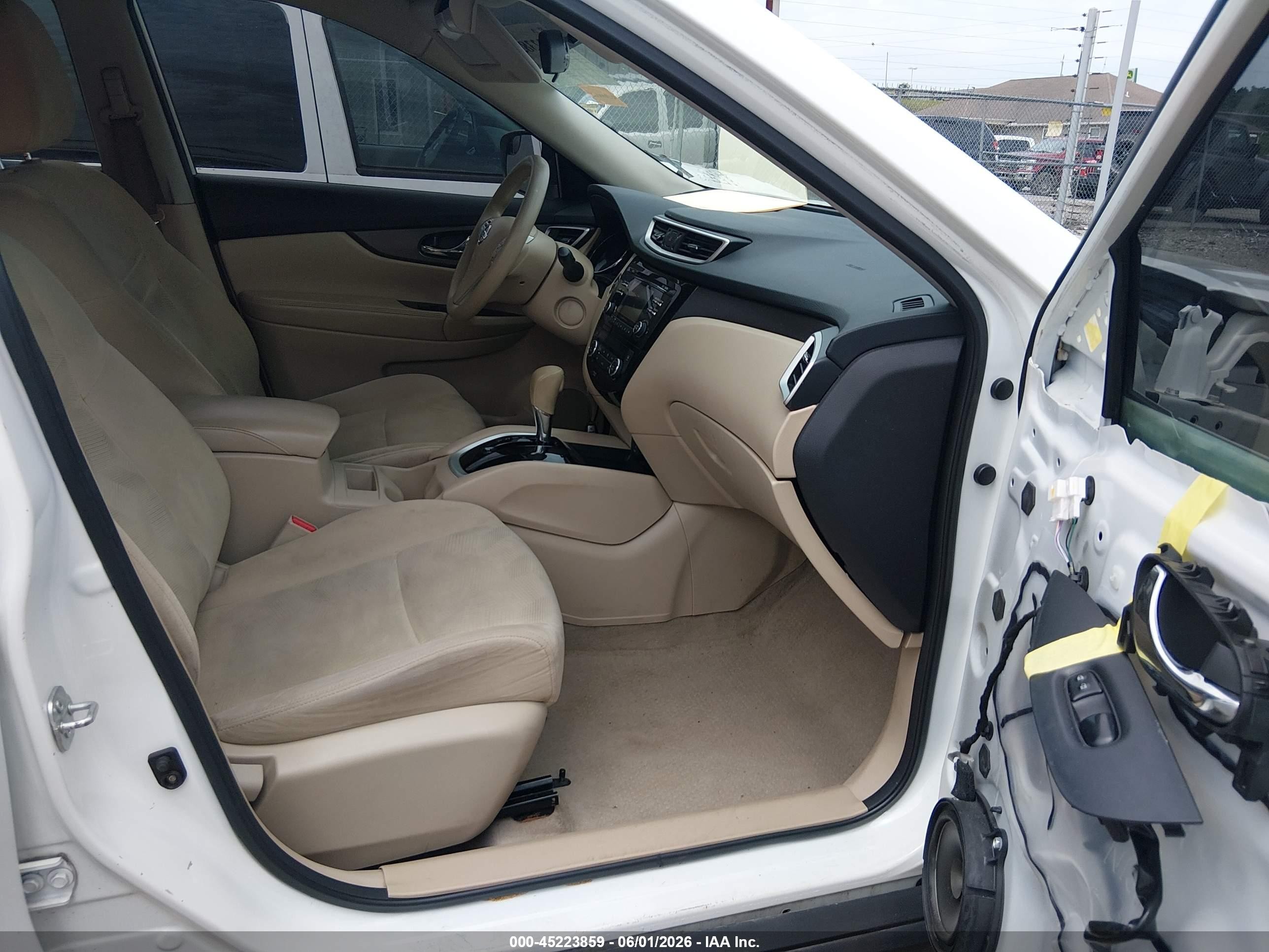 2014 Nissan Rogue Sv White vin: 5N1AT2MV4EC766151