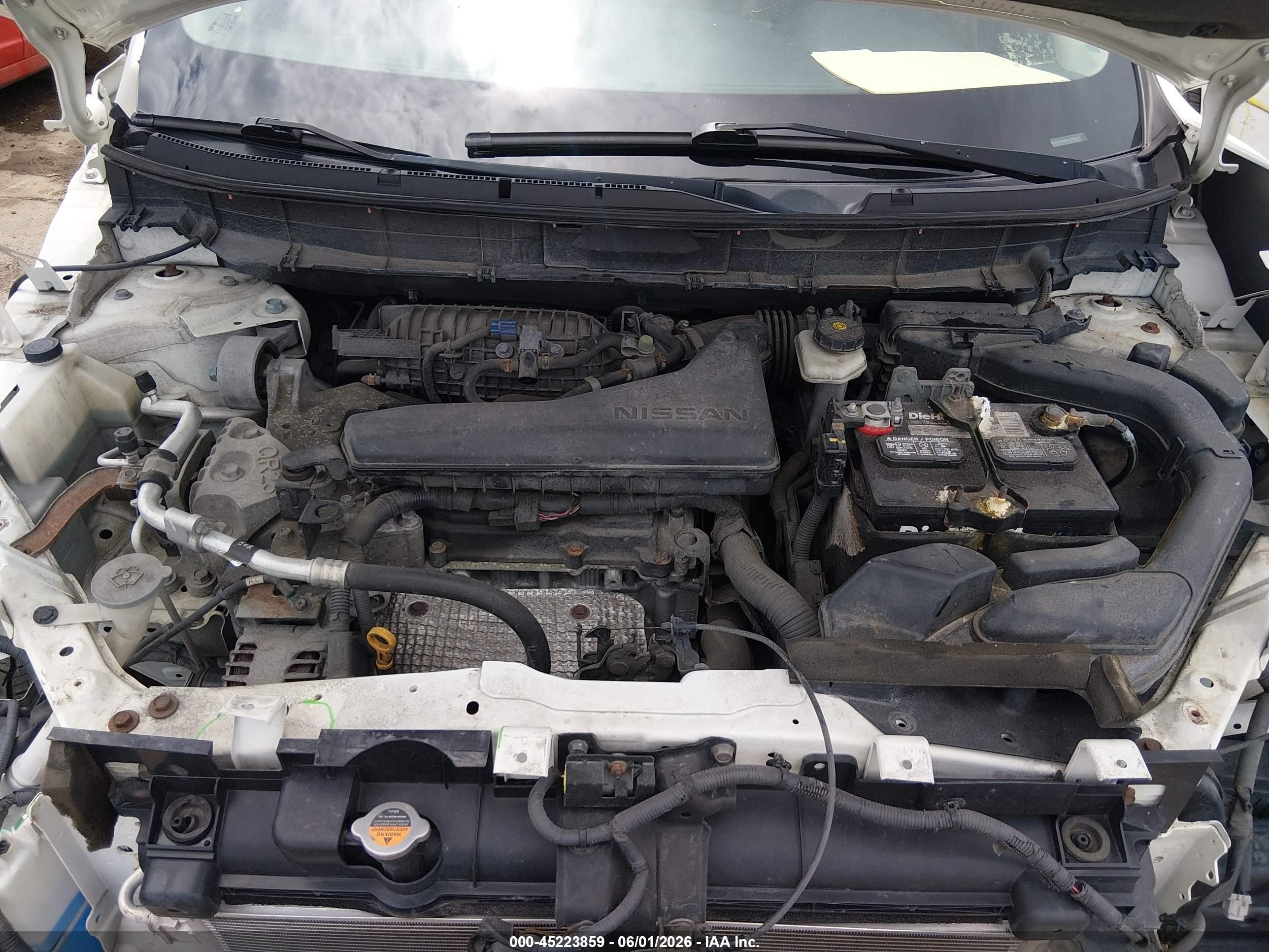 2014 Nissan Rogue Sv White vin: 5N1AT2MV4EC766151