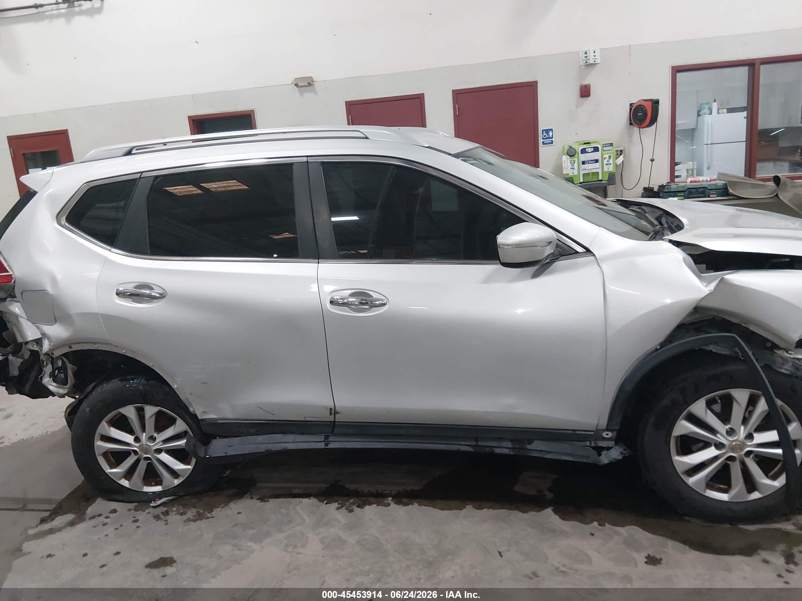 2014 Nissan Rogue S/sl/sv Silver vin: 5N1AT2MV4EC769289