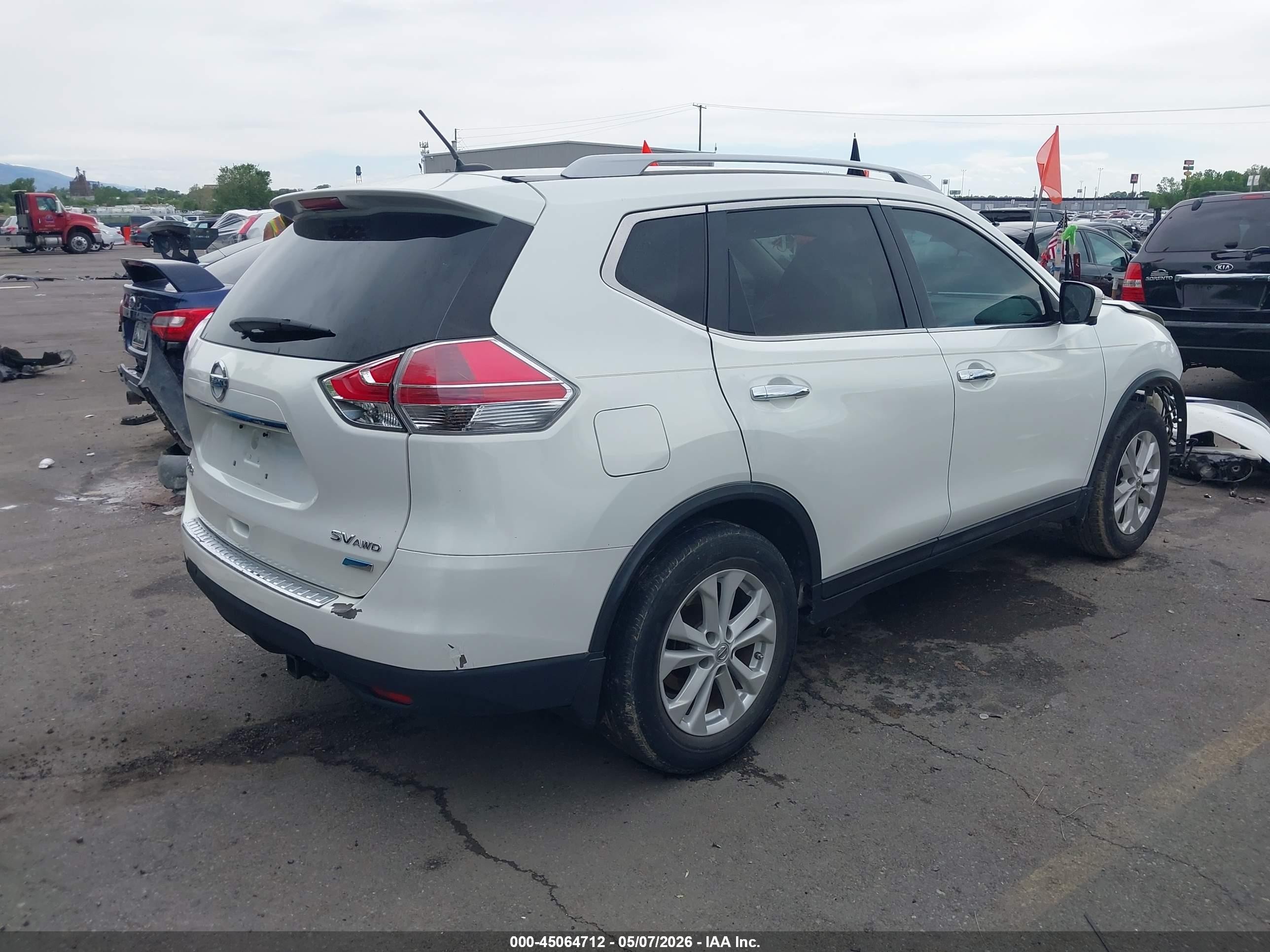 2014 Nissan Rogue Sv White vin: 5N1AT2MV4EC821455
