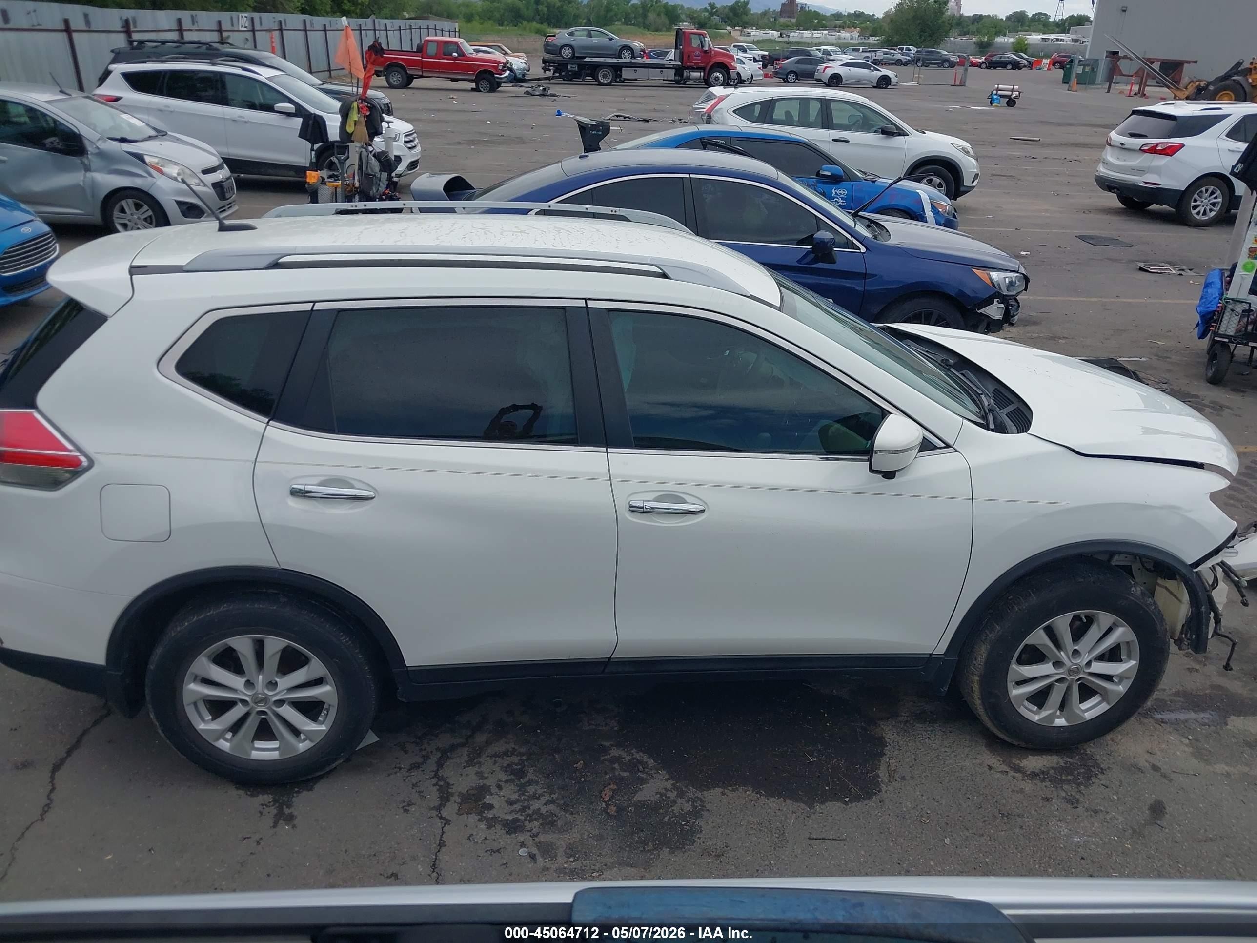 2014 Nissan Rogue Sv White vin: 5N1AT2MV4EC821455