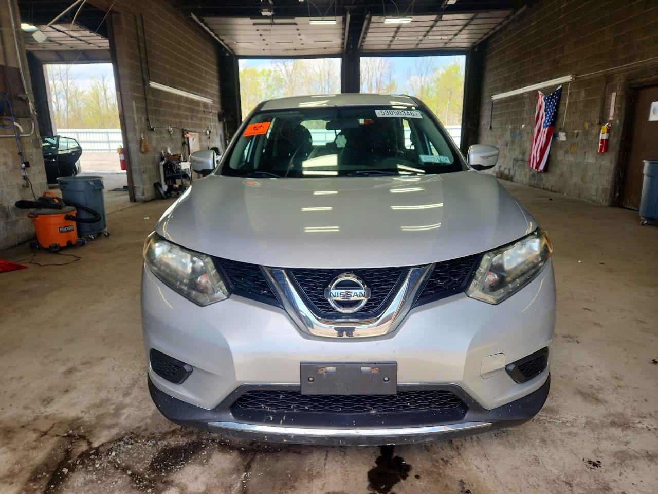 2014 Nissan Rogue S Silver vin: 5N1AT2MV4EC832276