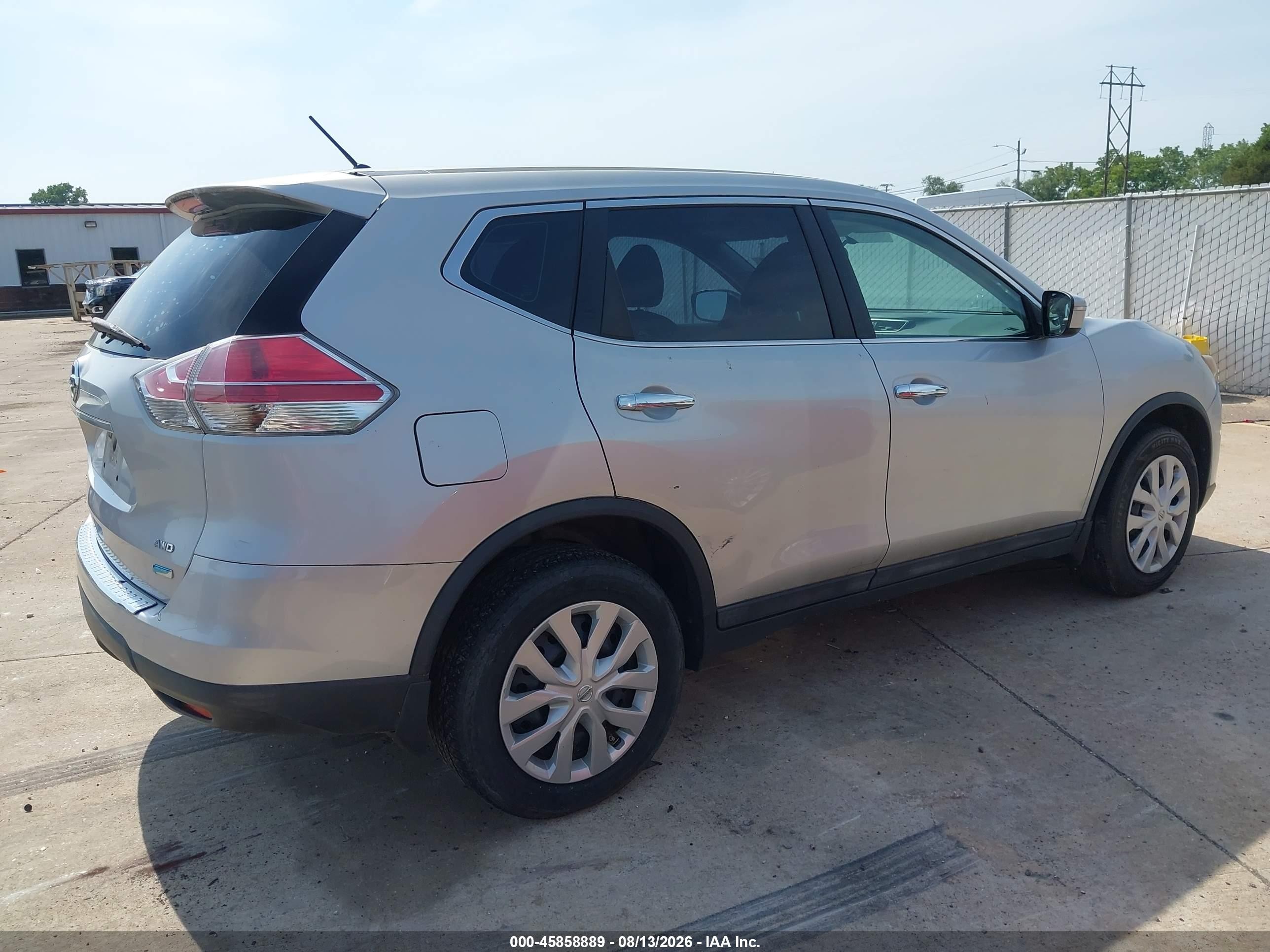 2014 Nissan Rogue S Silver vin: 5N1AT2MV4EC851233