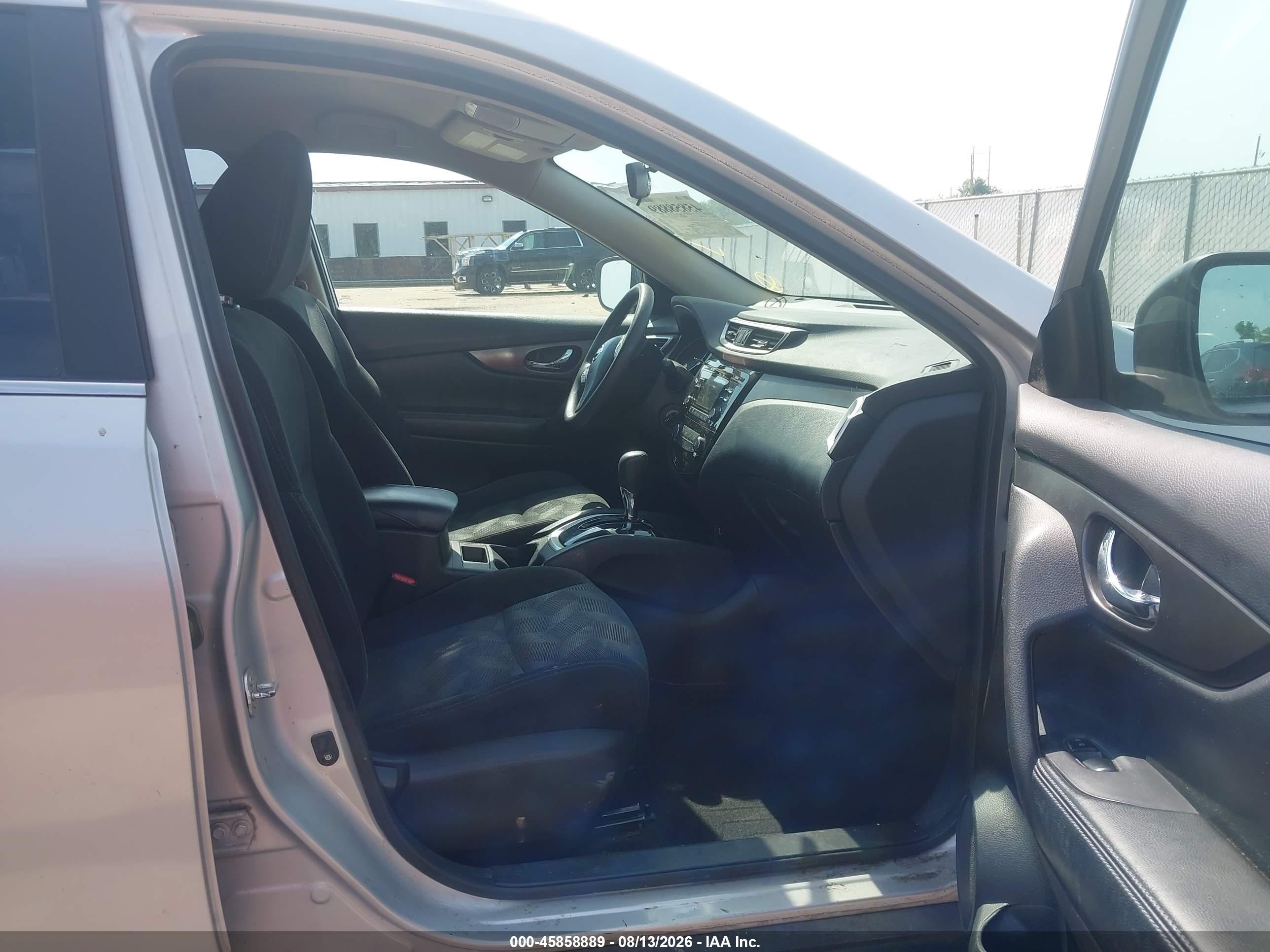 2014 Nissan Rogue S Silver vin: 5N1AT2MV4EC851233