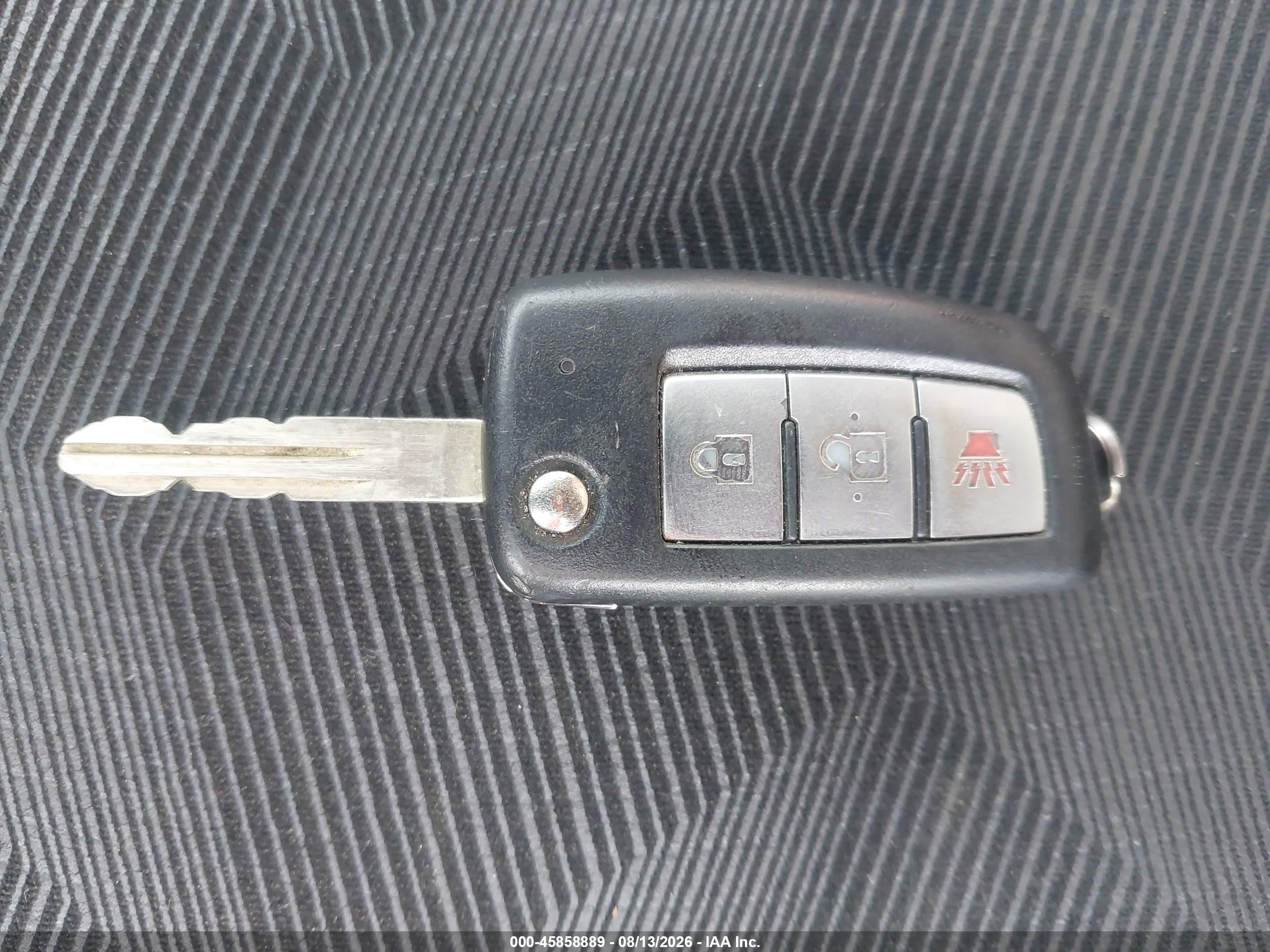 2014 Nissan Rogue S Silver vin: 5N1AT2MV4EC851233