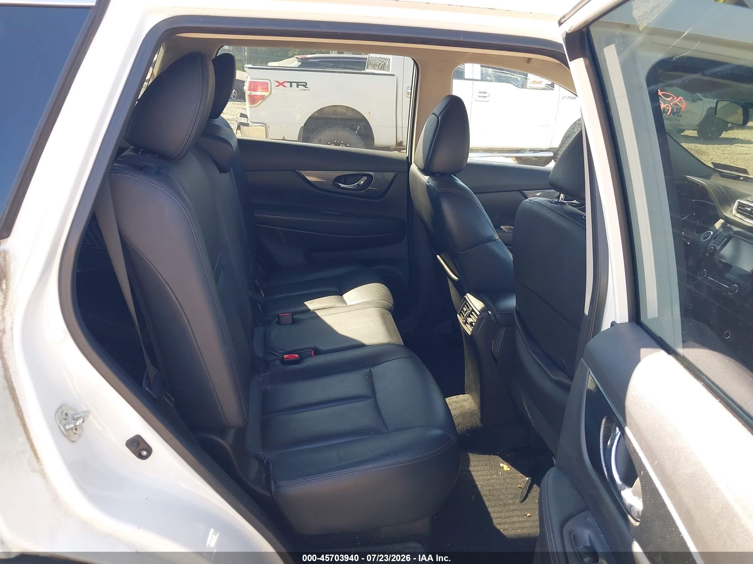 2015 Nissan Rogue Sl White vin: 5N1AT2MV4FC775787