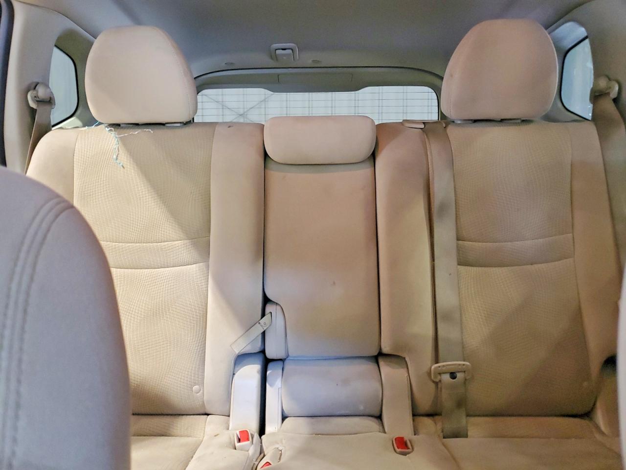2015 Nissan Rogue Sv Silver vin: 5N1AT2MV4FC787793
