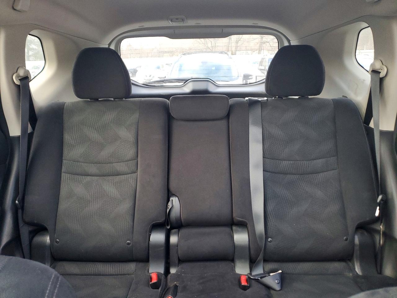 2015 Niss Rogue Sv Black vin: 5N1AT2MV4FC827127
