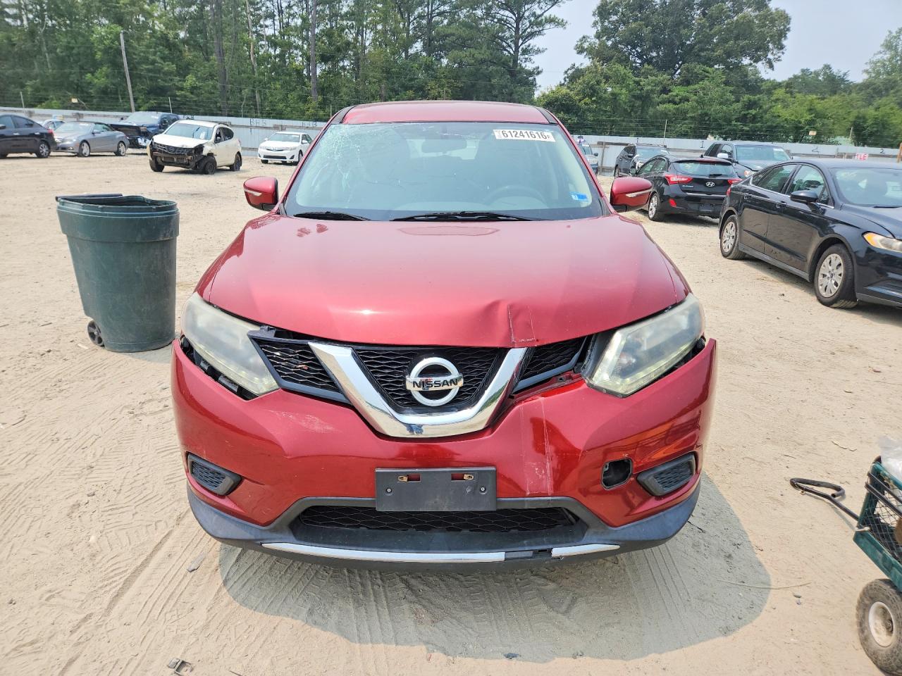 2015 Nissan Rogue S Burgundy vin: 5N1AT2MV4FC855283