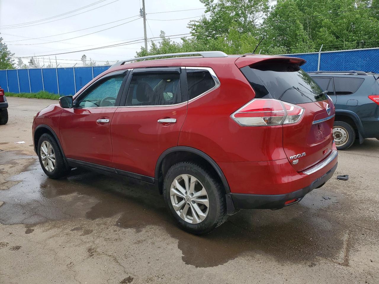 2015 Nissan Rogue S Red vin: 5N1AT2MV4FC889580