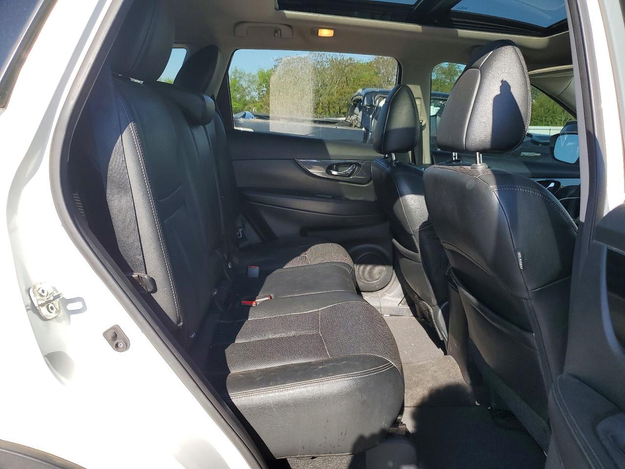 2015 Nissan Rogue Sl White vin: 5N1AT2MV4FC925090