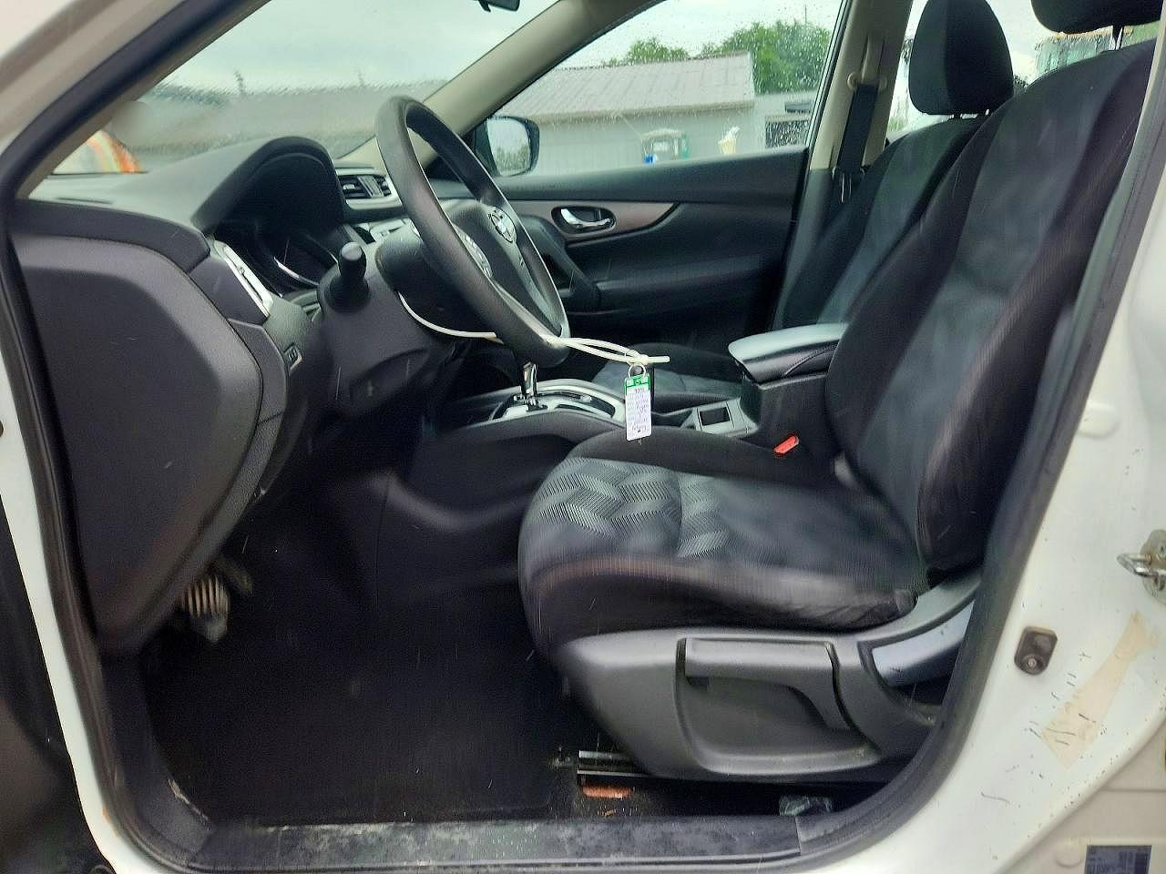 2014 Nissan Rogue S White vin: 5N1AT2MV5EC855033