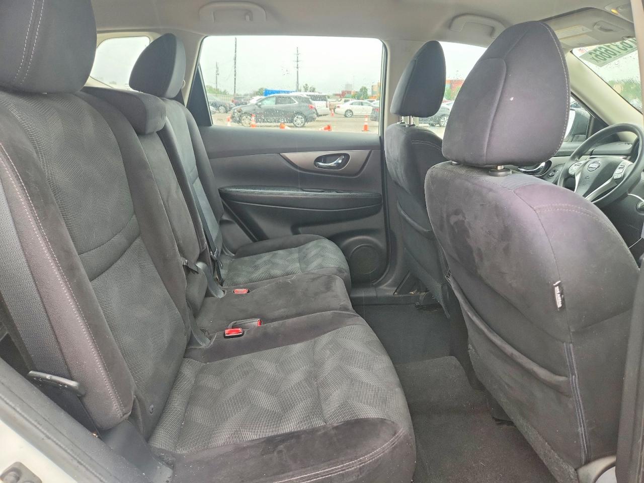 2014 Nissan Rogue S White vin: 5N1AT2MV5EC855033
