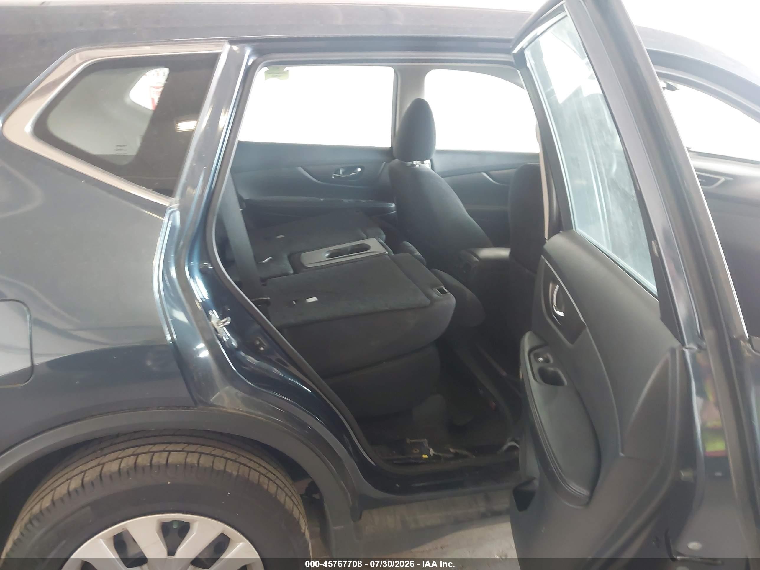 2014 Nissan Rogue S Gray vin: 5N1AT2MV5EC865061