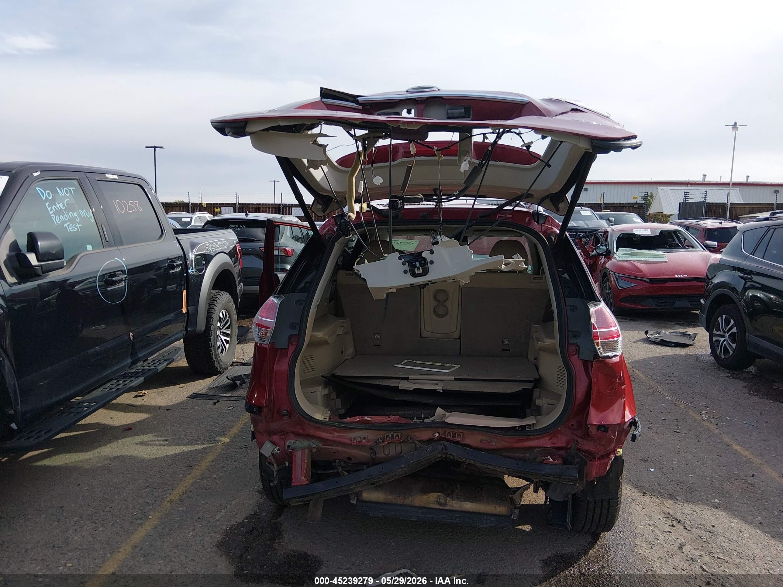 2015 Nissan Rogue Sv Red vin: 5N1AT2MV5FC762885