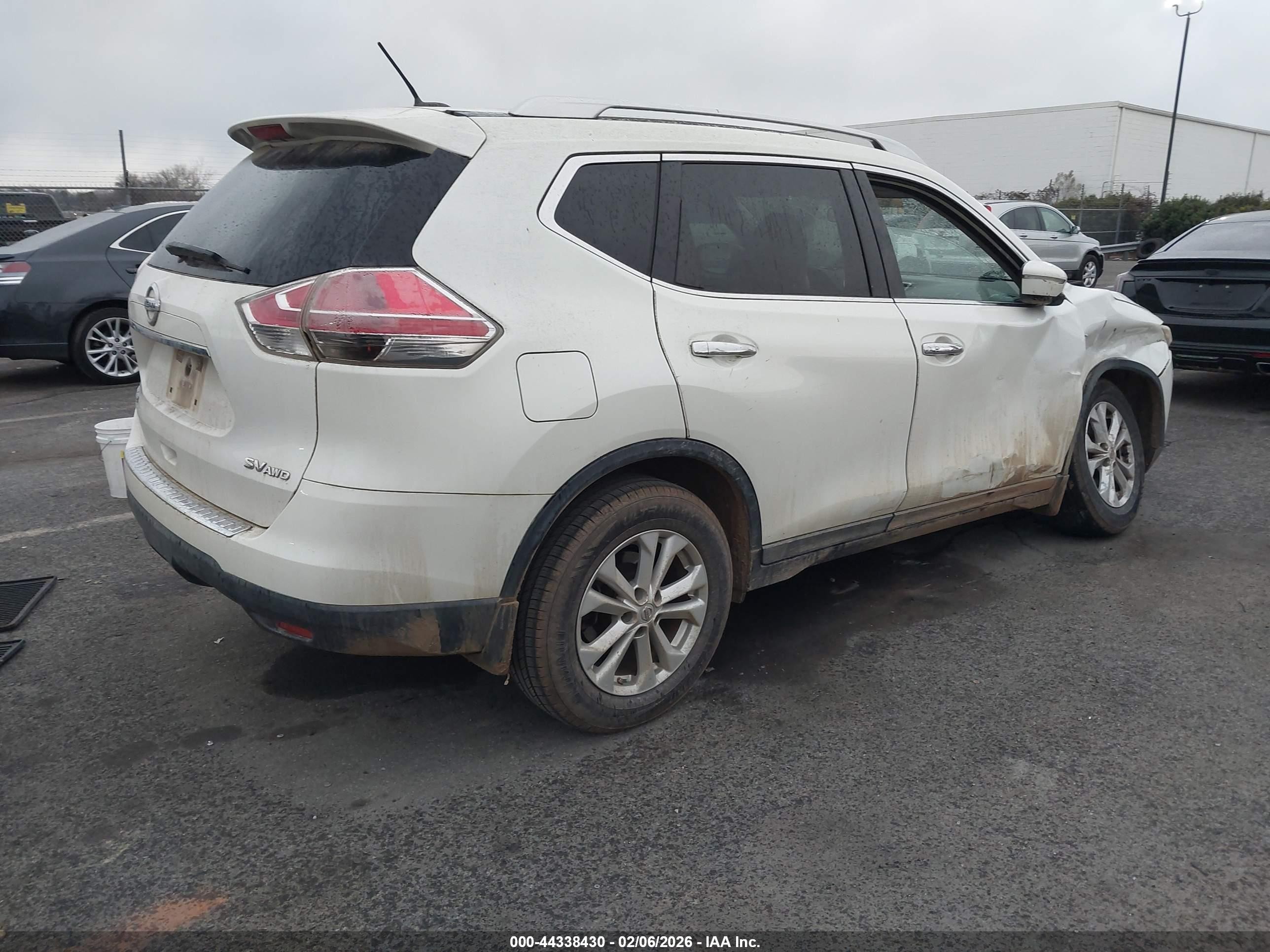 2015 Nissan Rogue Sv White vin: 5N1AT2MV5FC762935