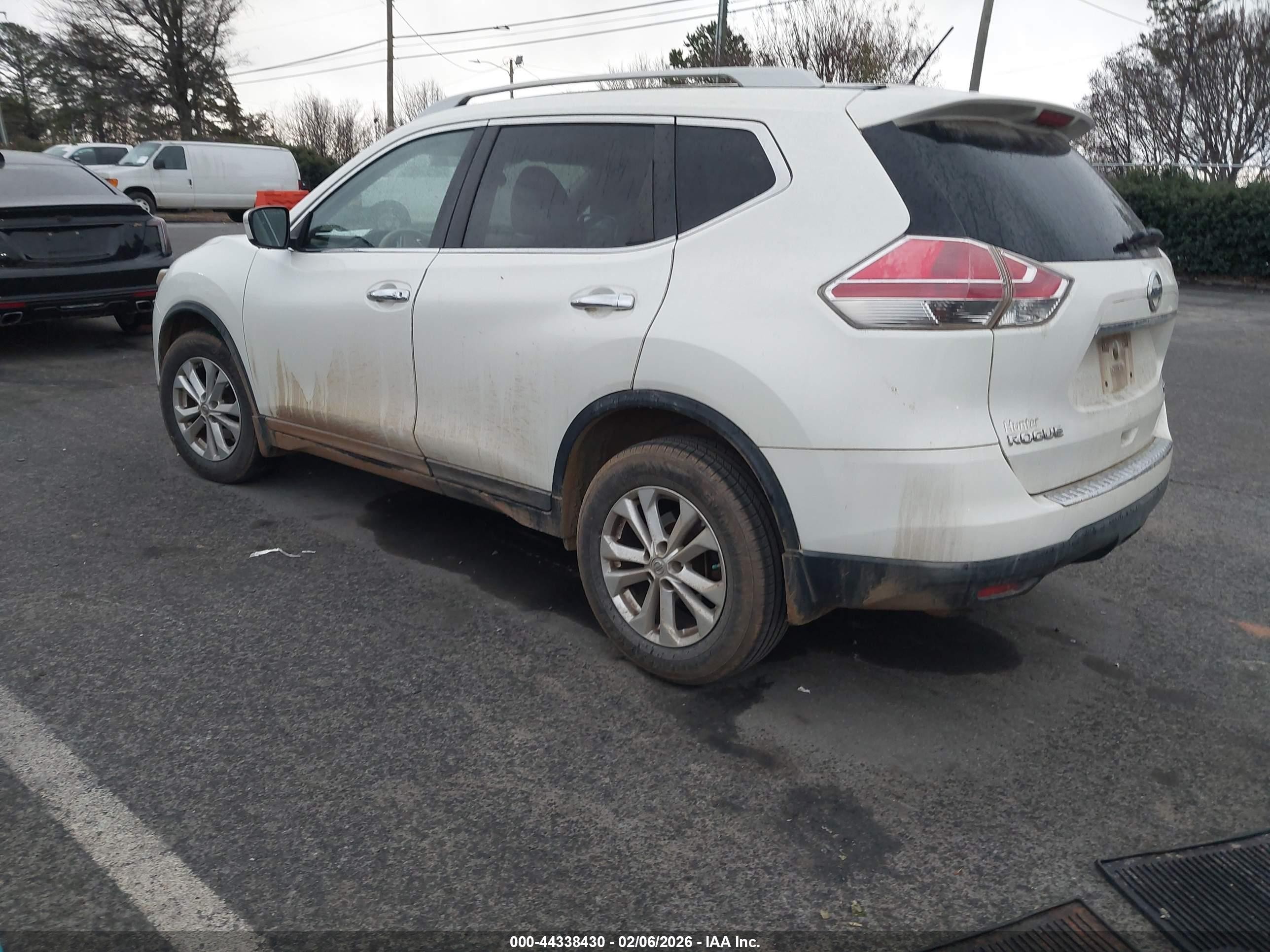 2015 Nissan Rogue Sv White vin: 5N1AT2MV5FC762935