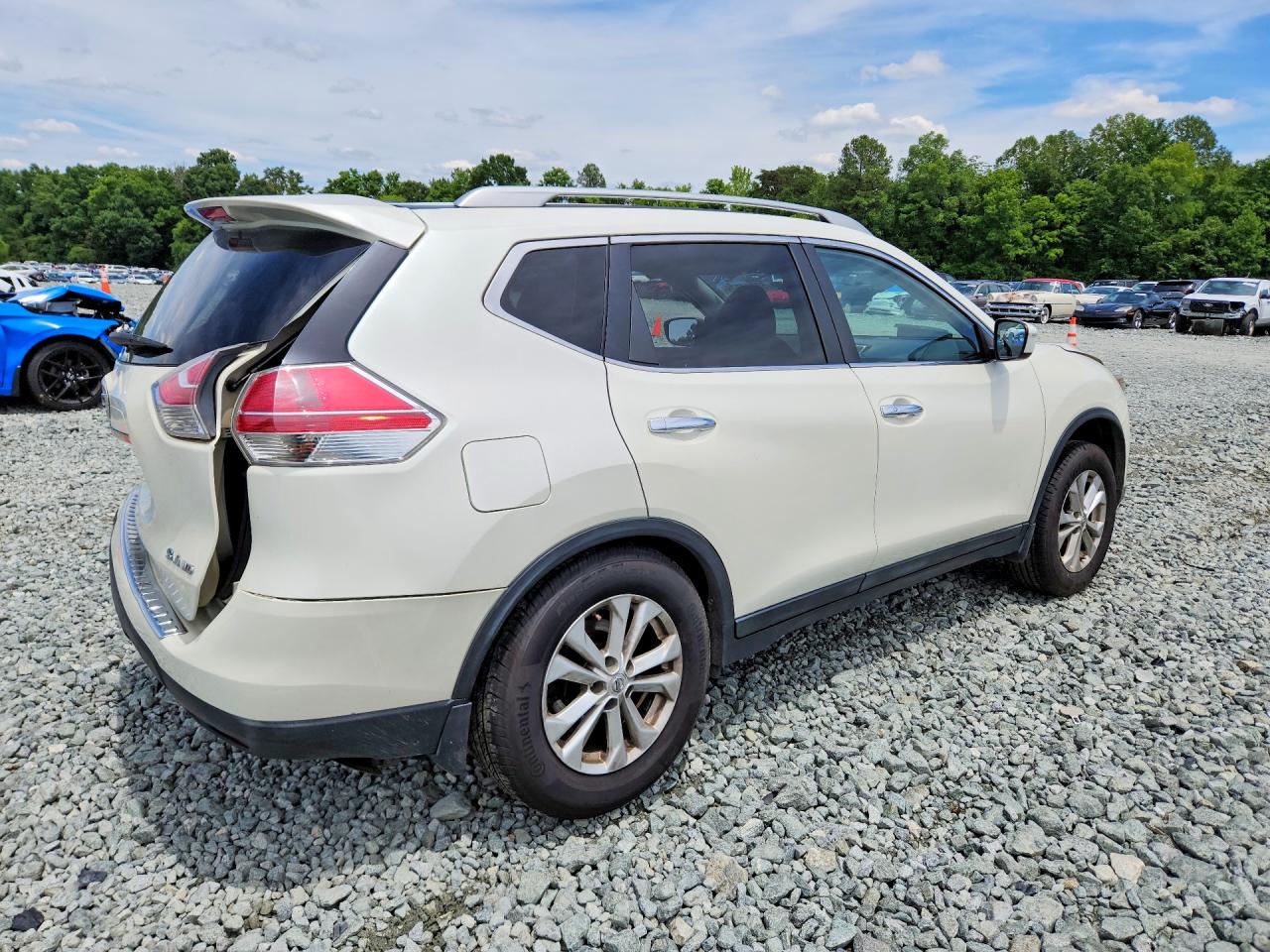 2015 Nissan Rogue Sv White vin: 5N1AT2MV5FC770582