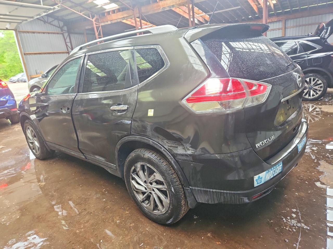 2015 Nissan Rogue S Green vin: 5N1AT2MV5FC803175