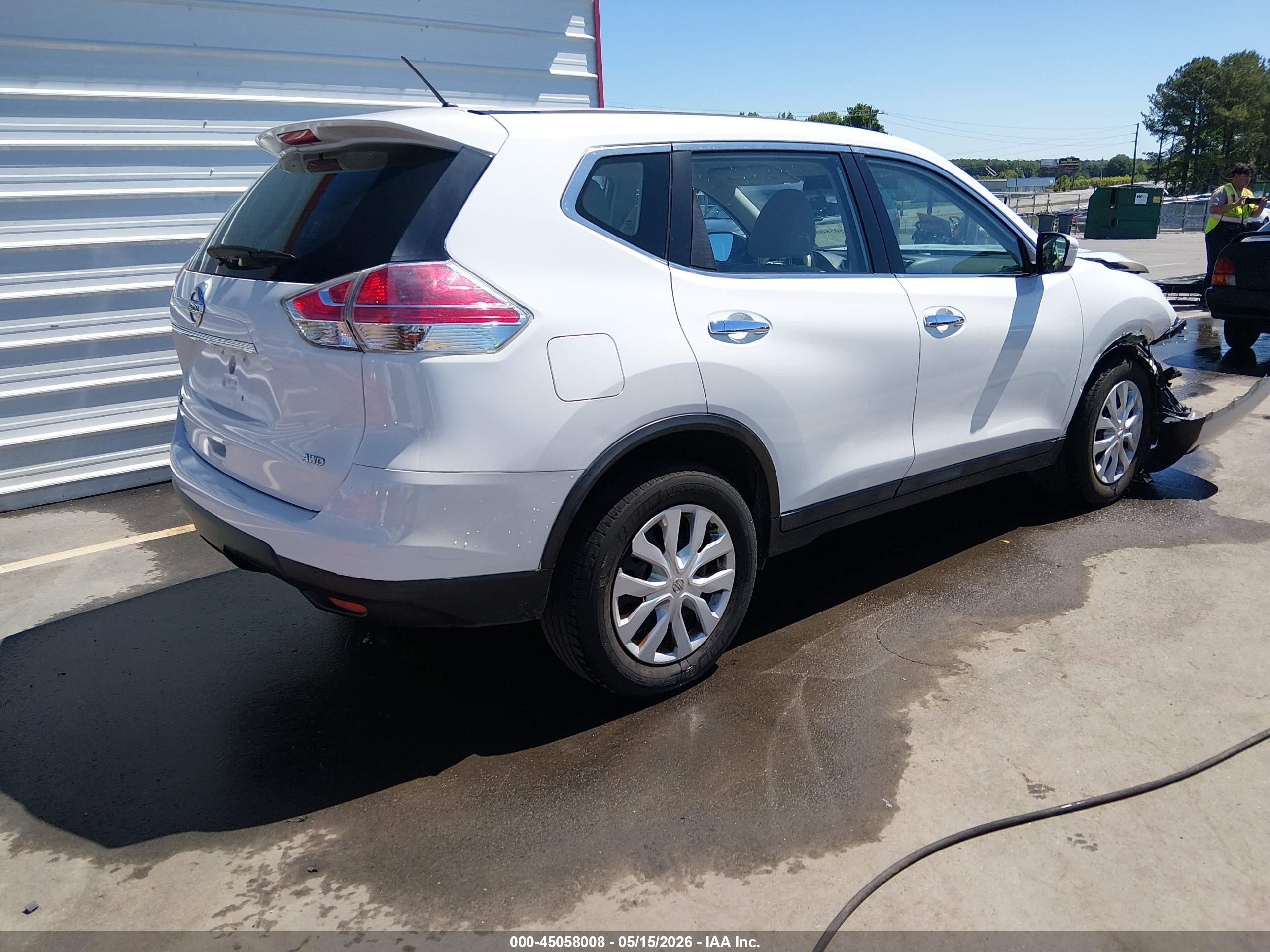 2015 Nissan Rogue S White vin: 5N1AT2MV5FC814869