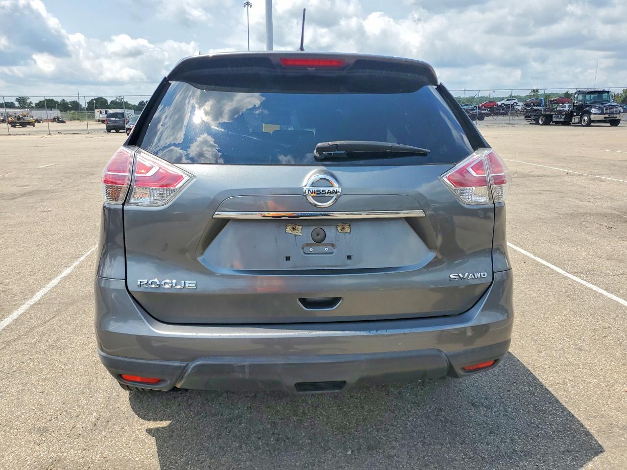 2015 Nissan Rogue Sv Gray vin: 5N1AT2MV5FC828609