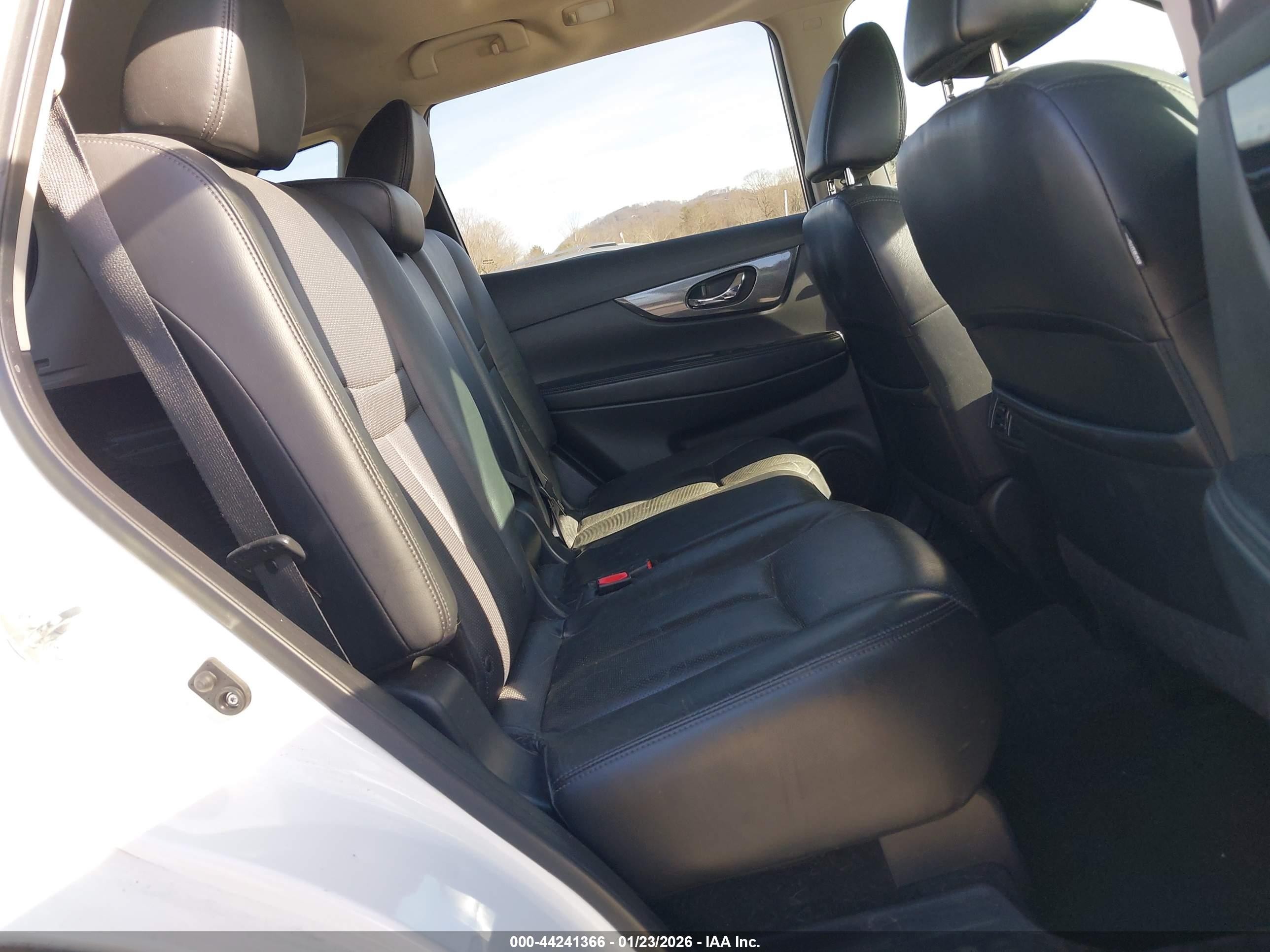 2015 Nissan Rogue Sl White vin: 5N1AT2MV5FC830263
