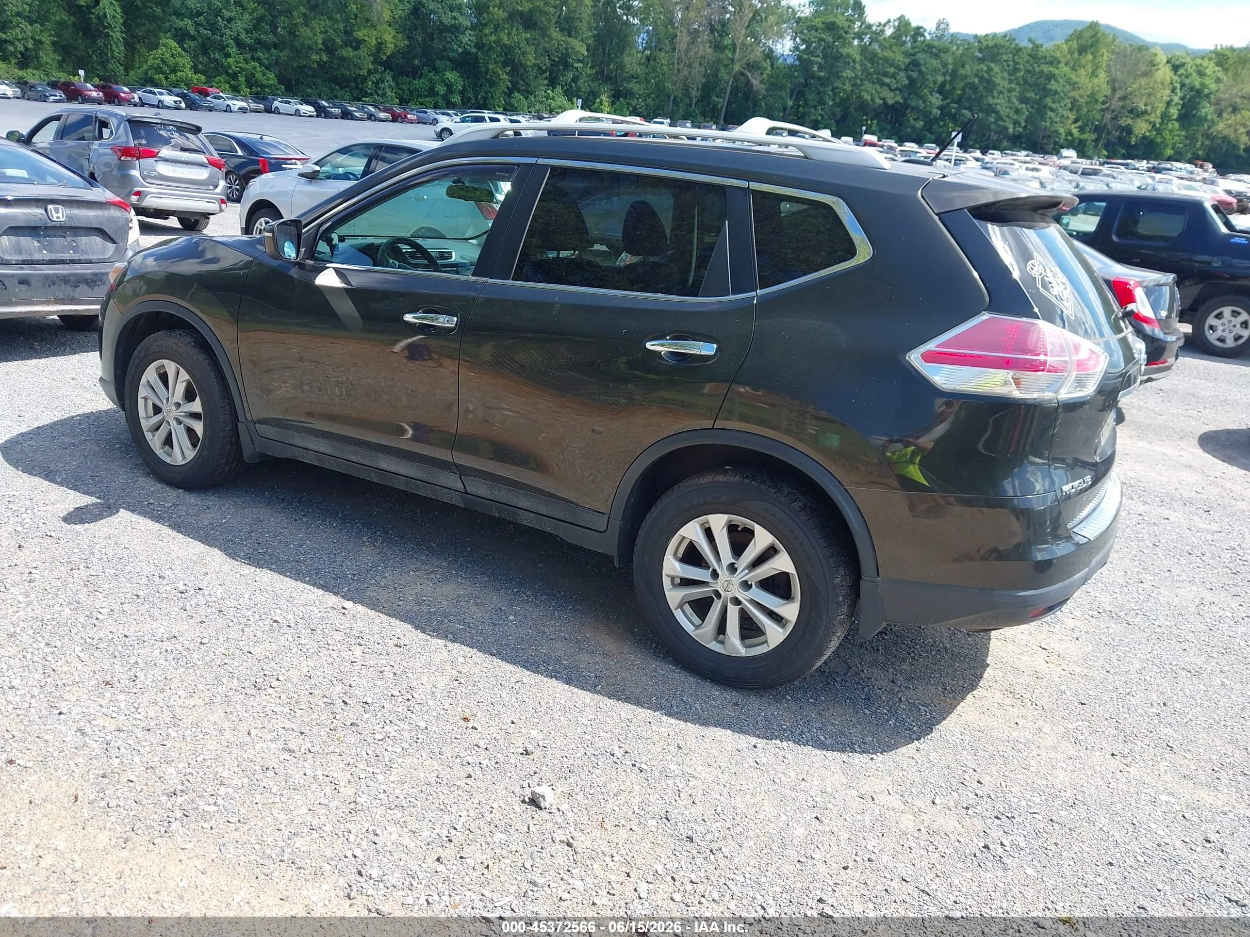 2015 Nissan Rogue Sv Зеленый vin: 5N1AT2MV5FC841781