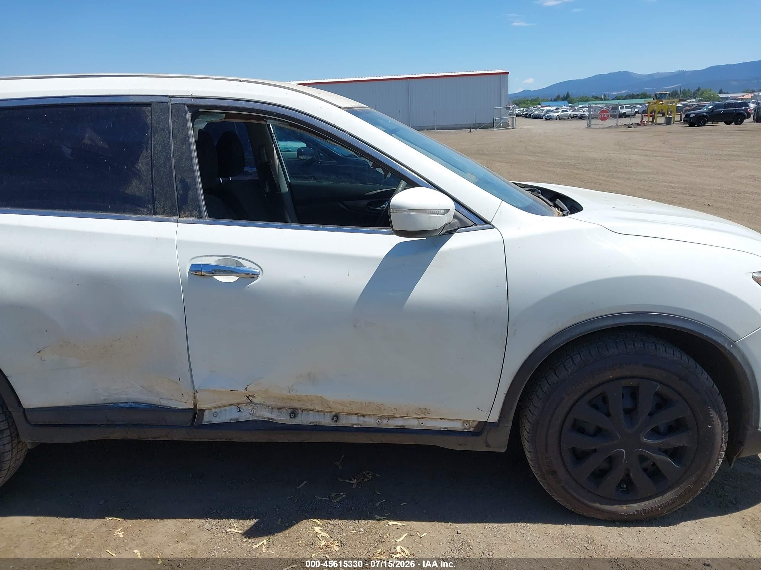 2015 Nissan Rogue S/sl/sv White vin: 5N1AT2MV5FC857253