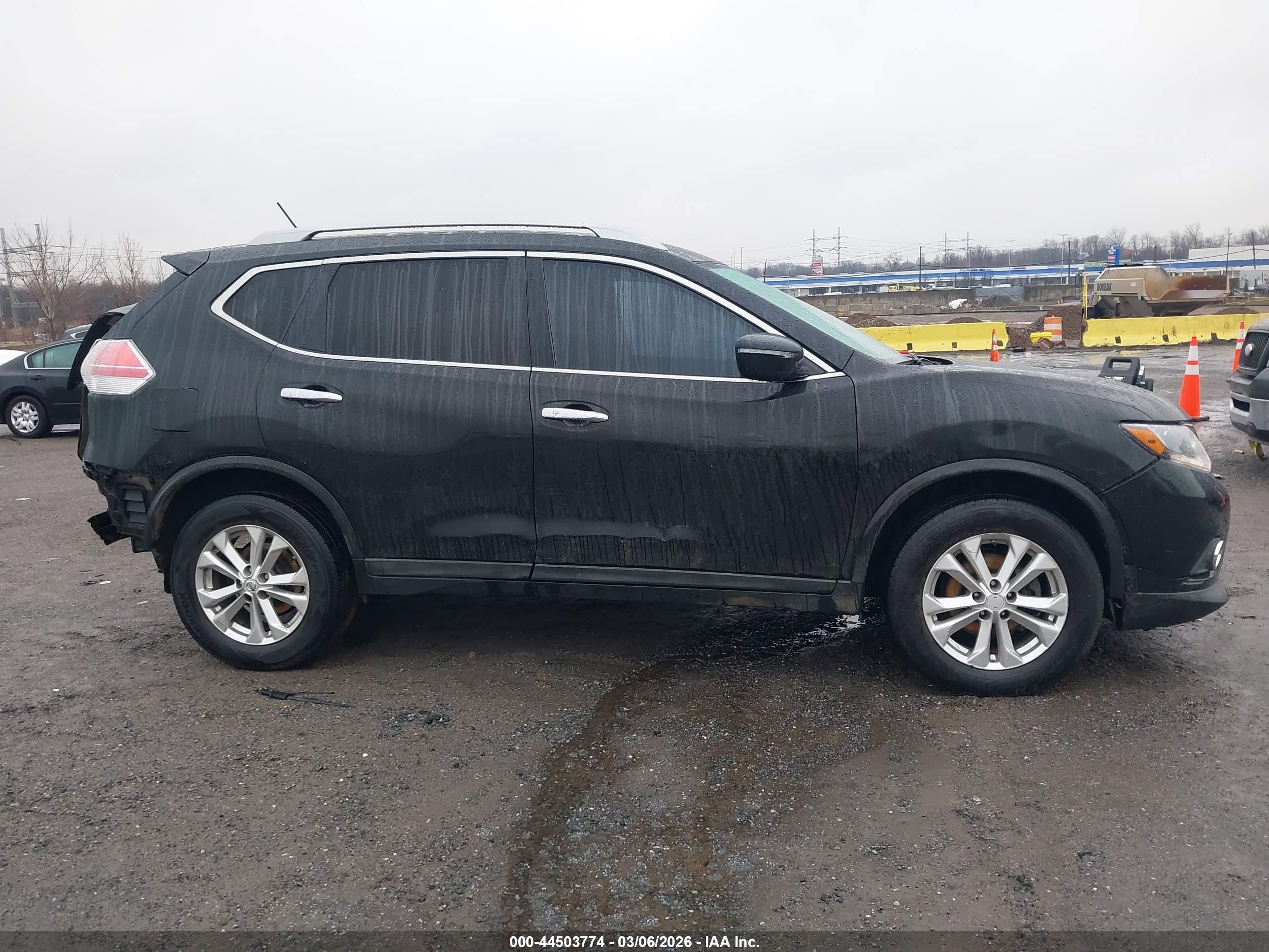 2015 Nissan Rogue Sv Black vin: 5N1AT2MV5FC915524