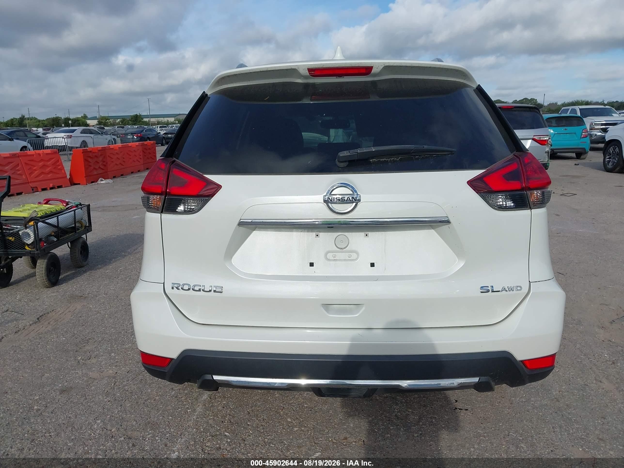 2017 Nissan Rogue Sv White vin: 5N1AT2MV5HC849558
