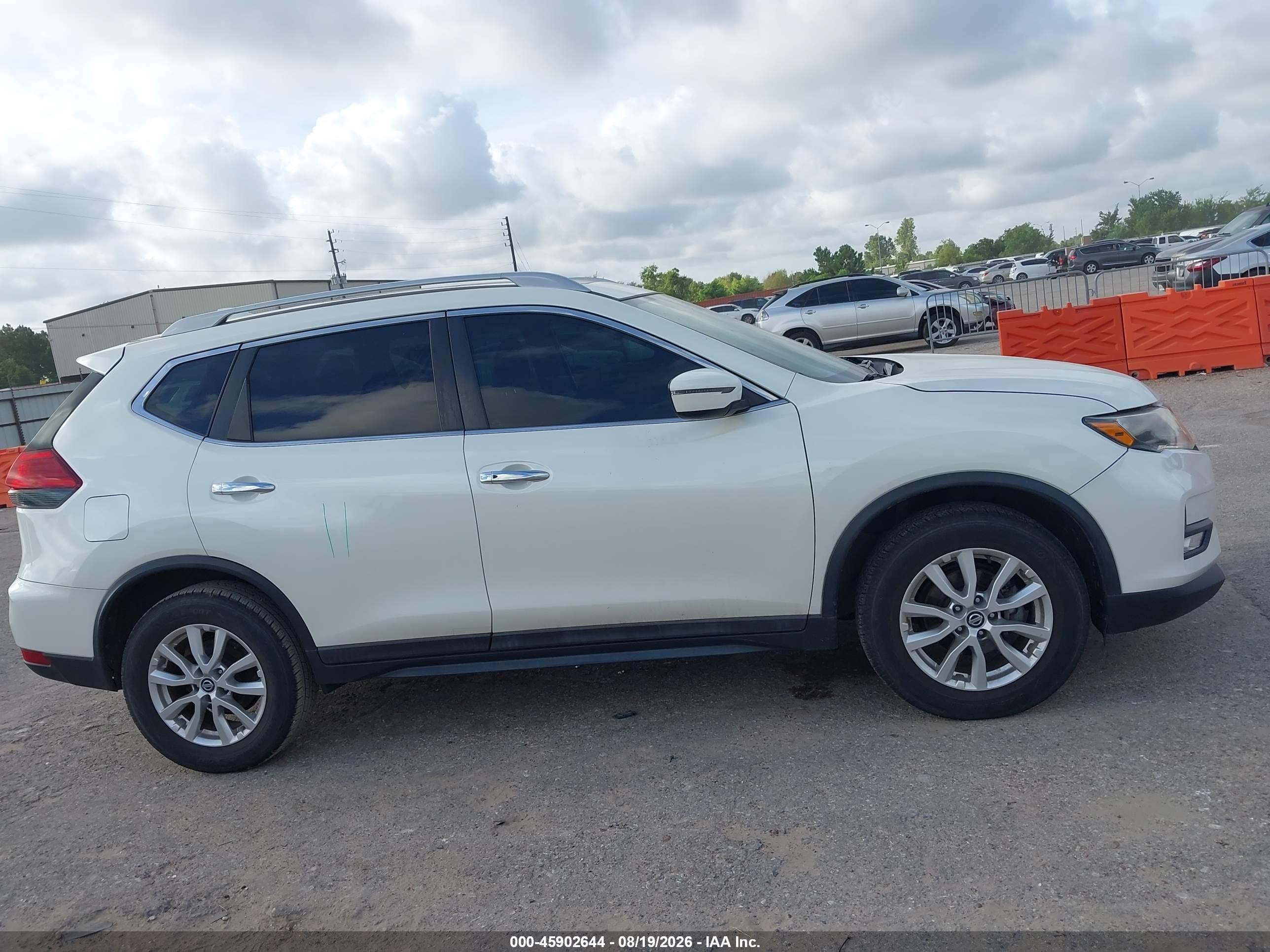 2017 Nissan Rogue Sv White vin: 5N1AT2MV5HC849558