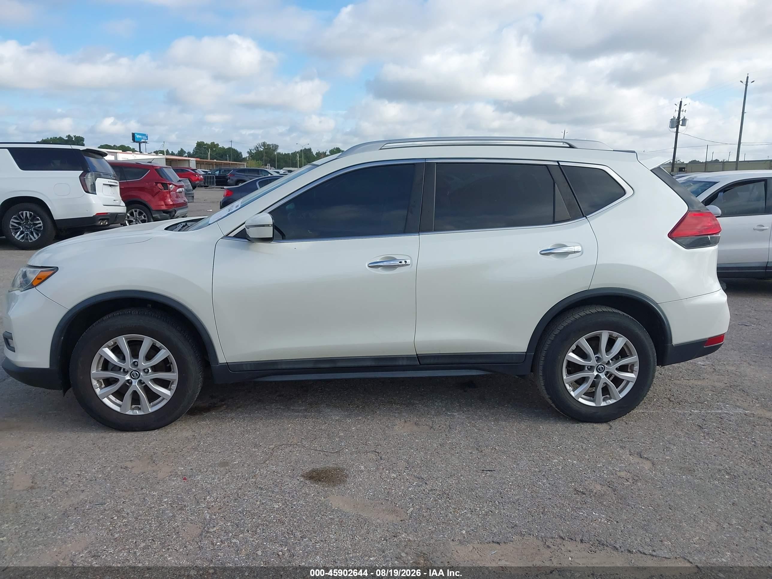 2017 Nissan Rogue Sv White vin: 5N1AT2MV5HC849558