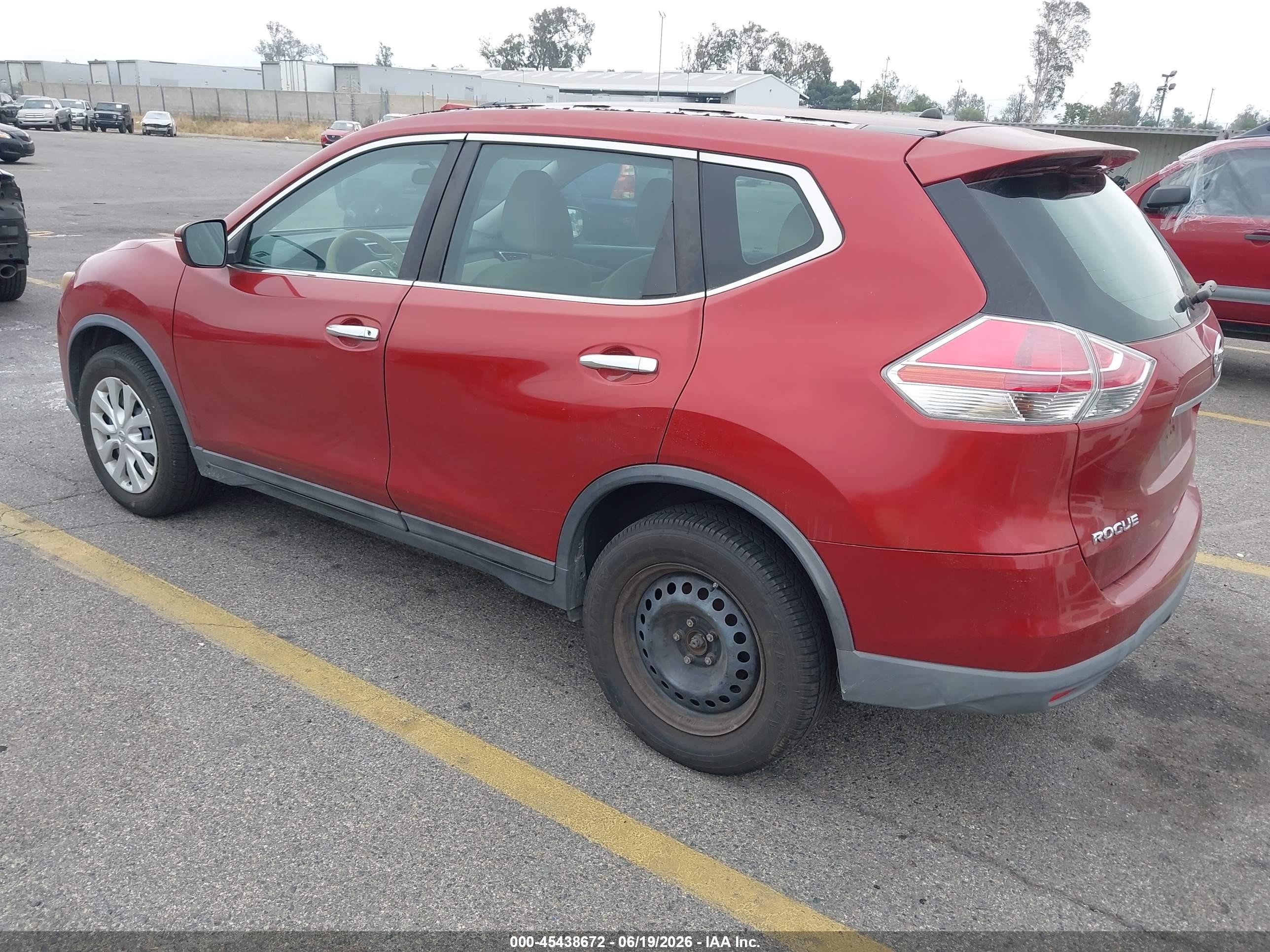 2014 Nissan Rogue S Red vin: 5N1AT2MV6EC752137