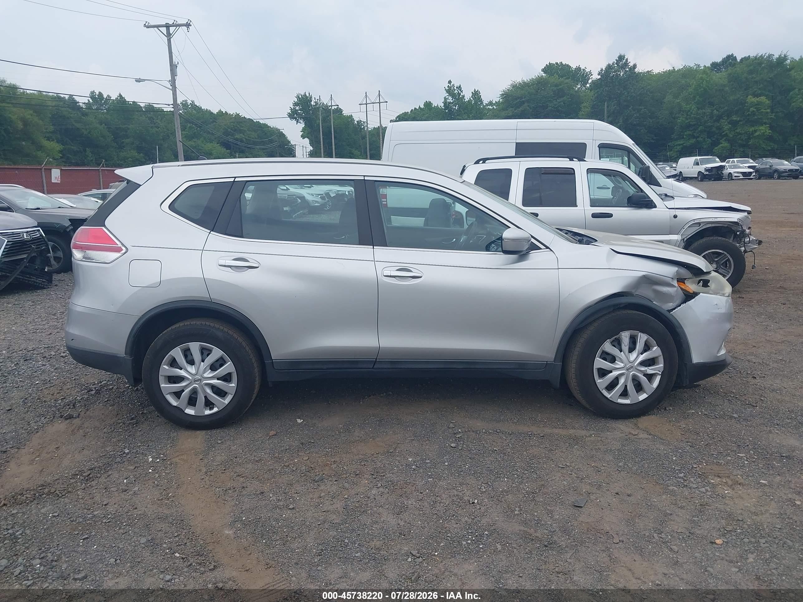 2014 Nissan Rogue S Silver vin: 5N1AT2MV6EC780004