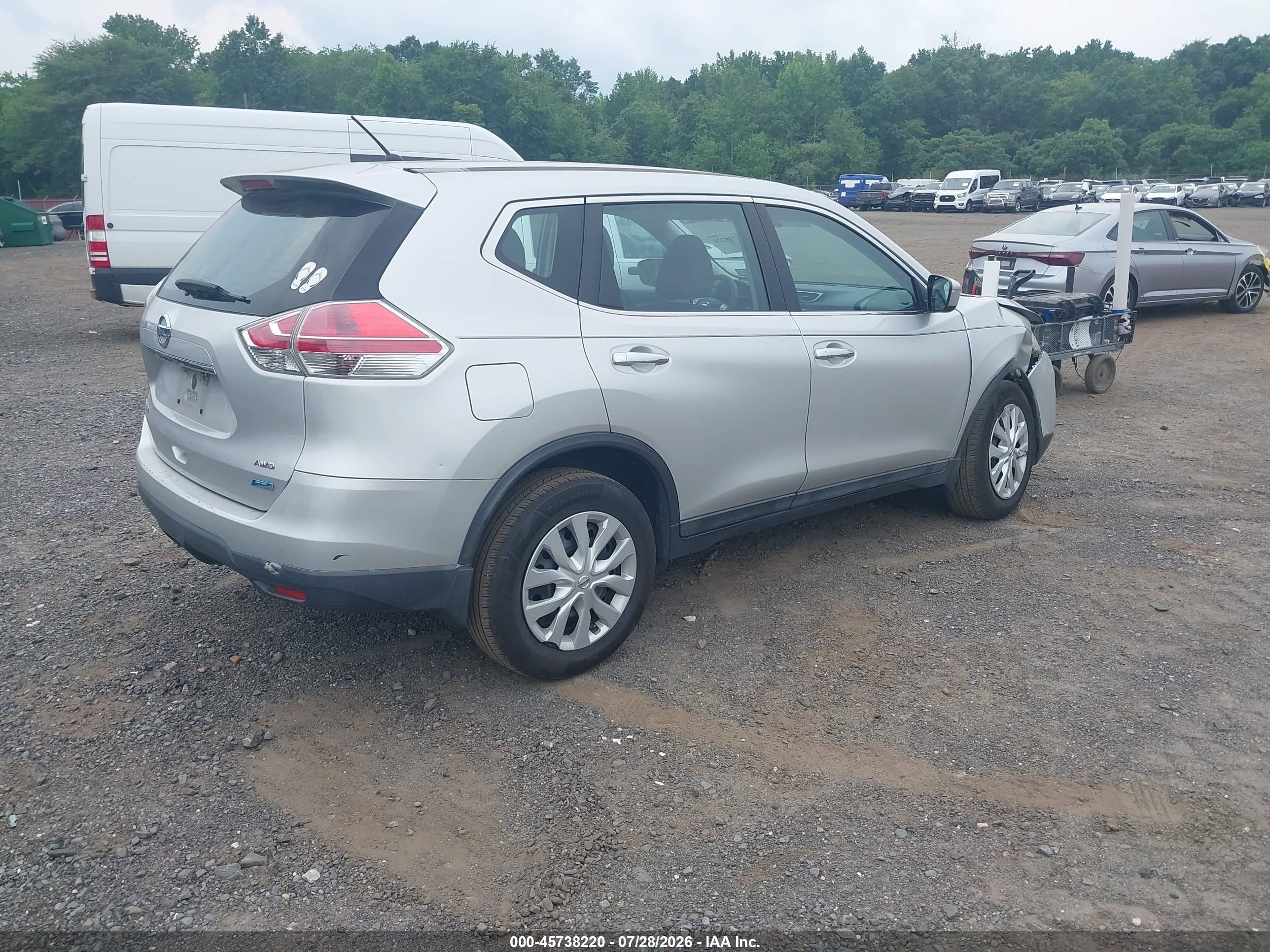 2014 Nissan Rogue S Silver vin: 5N1AT2MV6EC780004