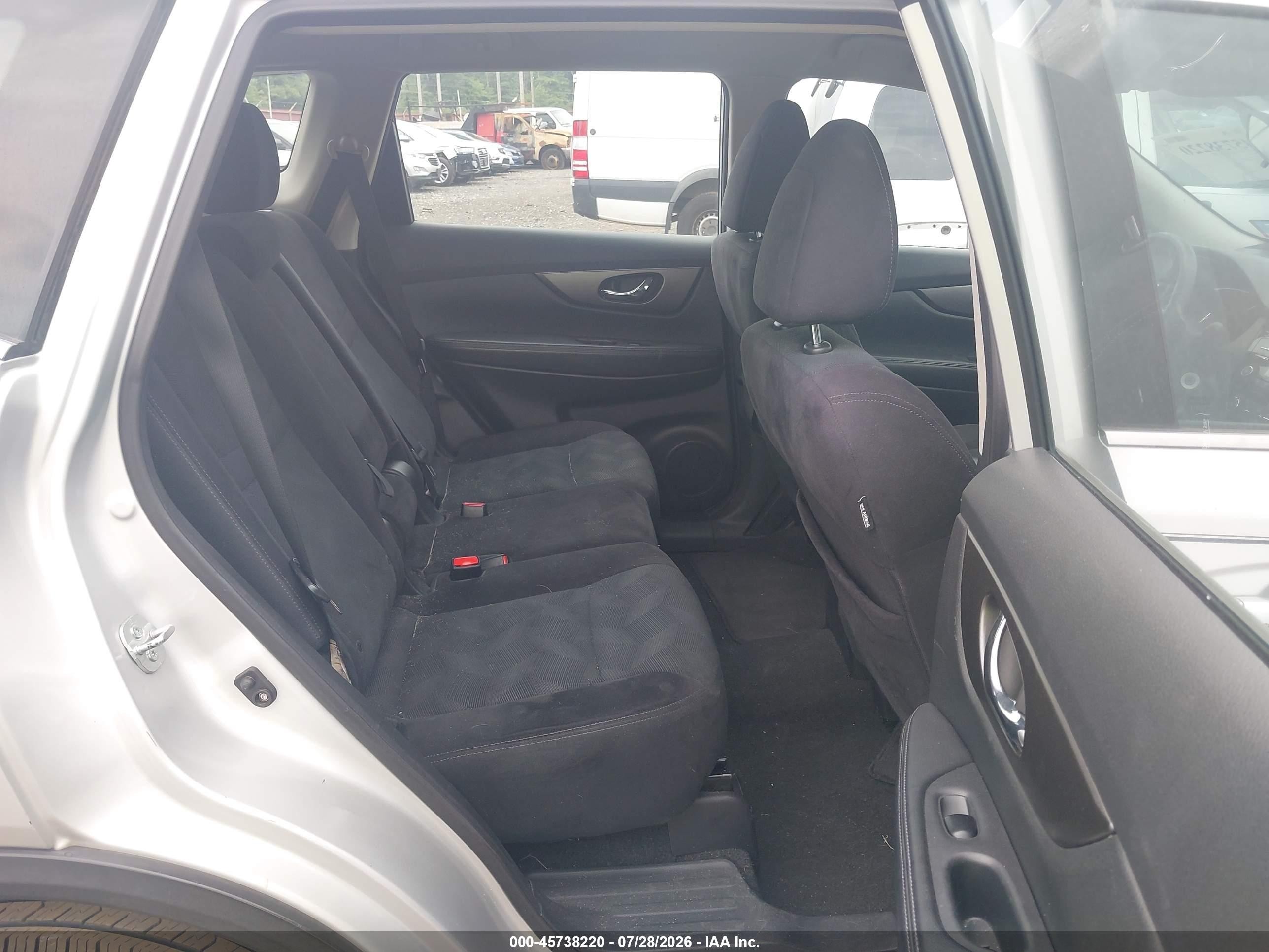 2014 Nissan Rogue S Silver vin: 5N1AT2MV6EC780004