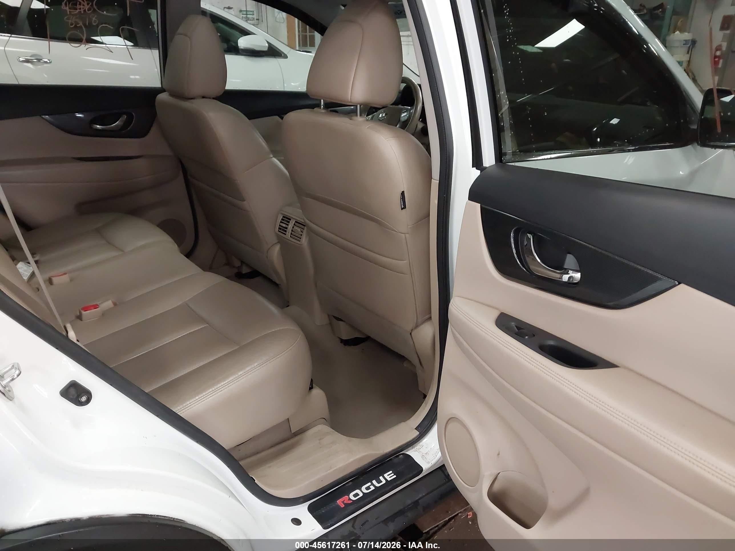 2014 Nissan Rogue S/sl/sv White vin: 5N1AT2MV6EC803751