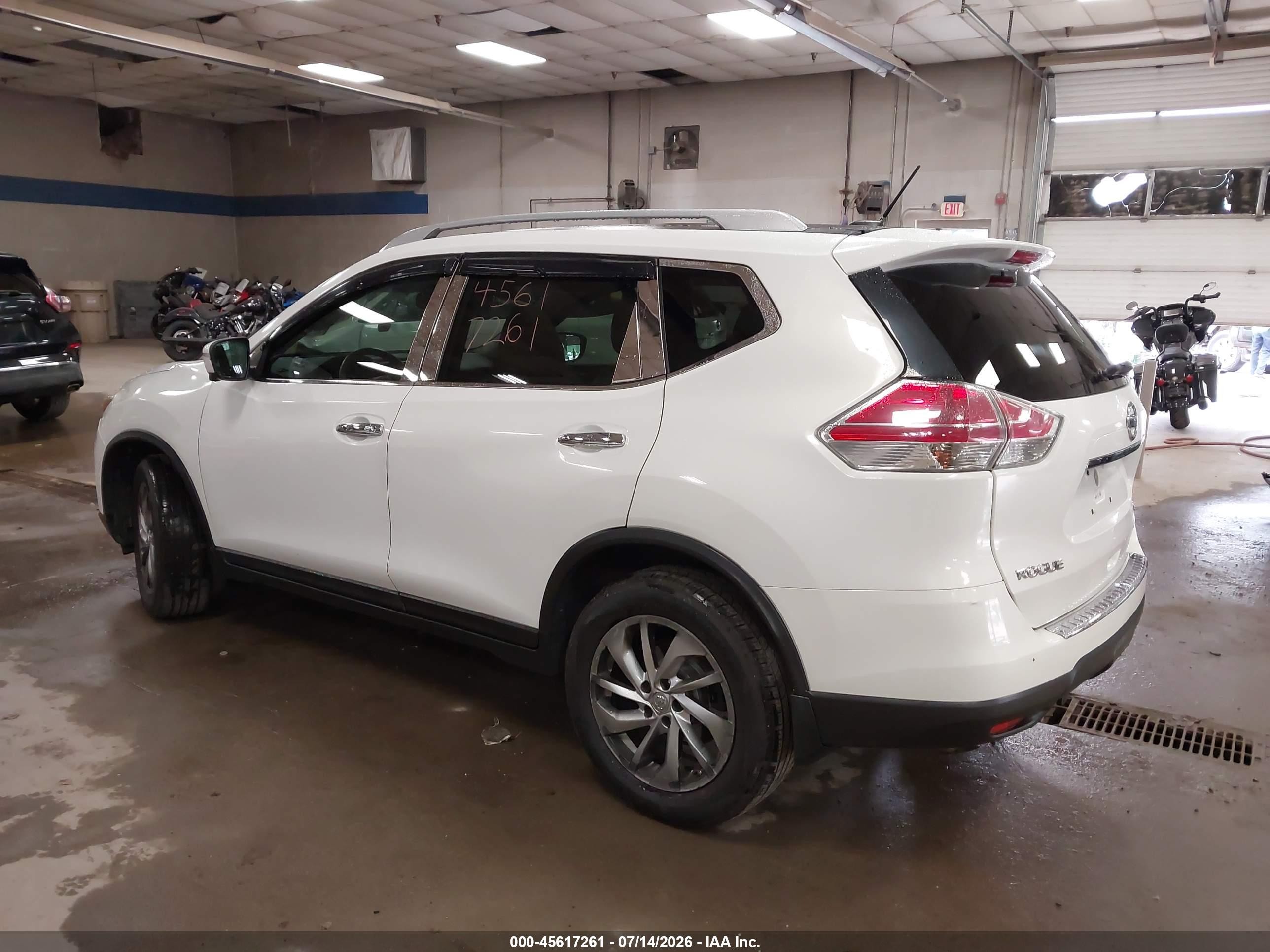 2014 Nissan Rogue S/sl/sv White vin: 5N1AT2MV6EC803751