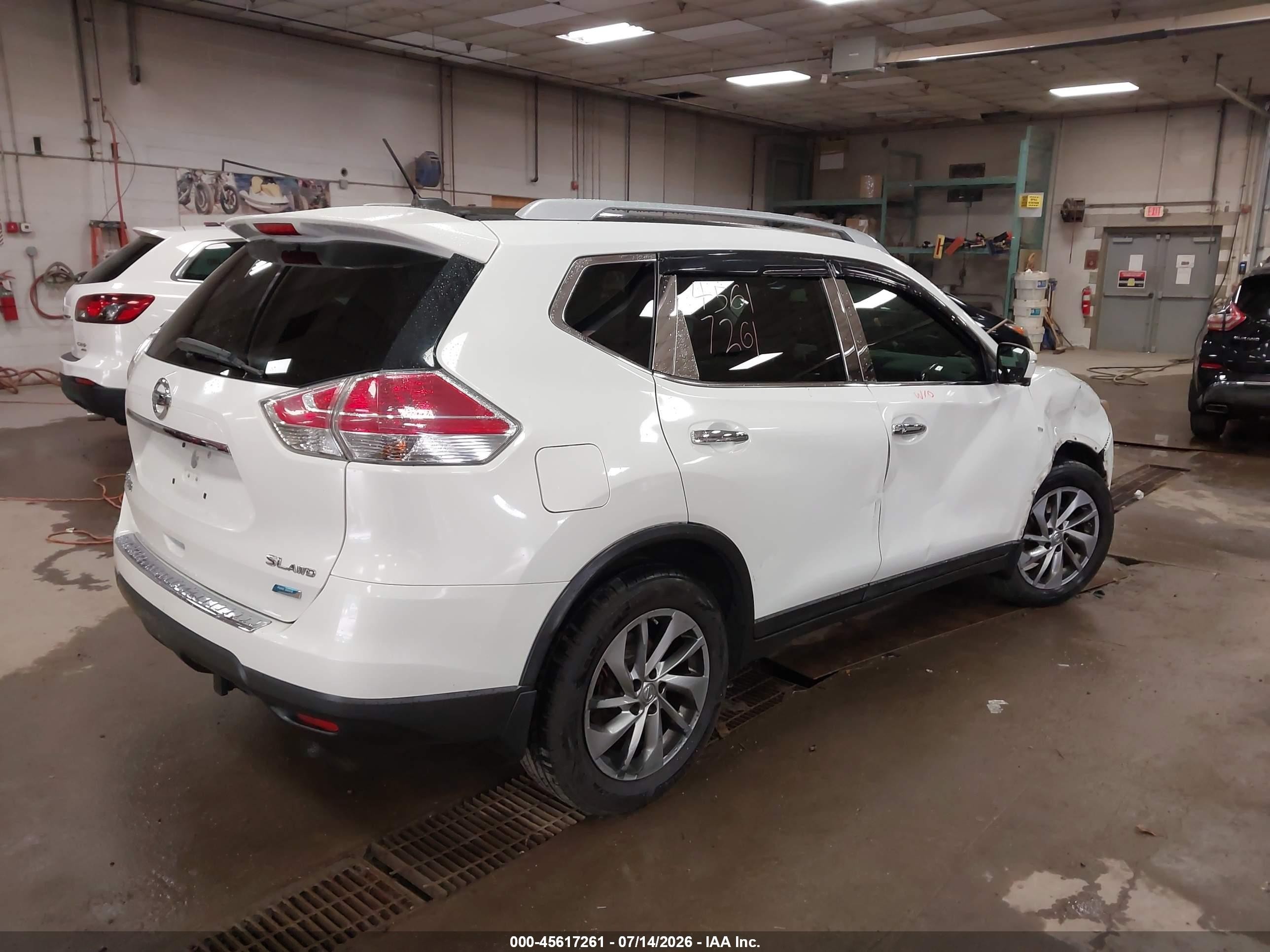 2014 Nissan Rogue S/sl/sv White vin: 5N1AT2MV6EC803751