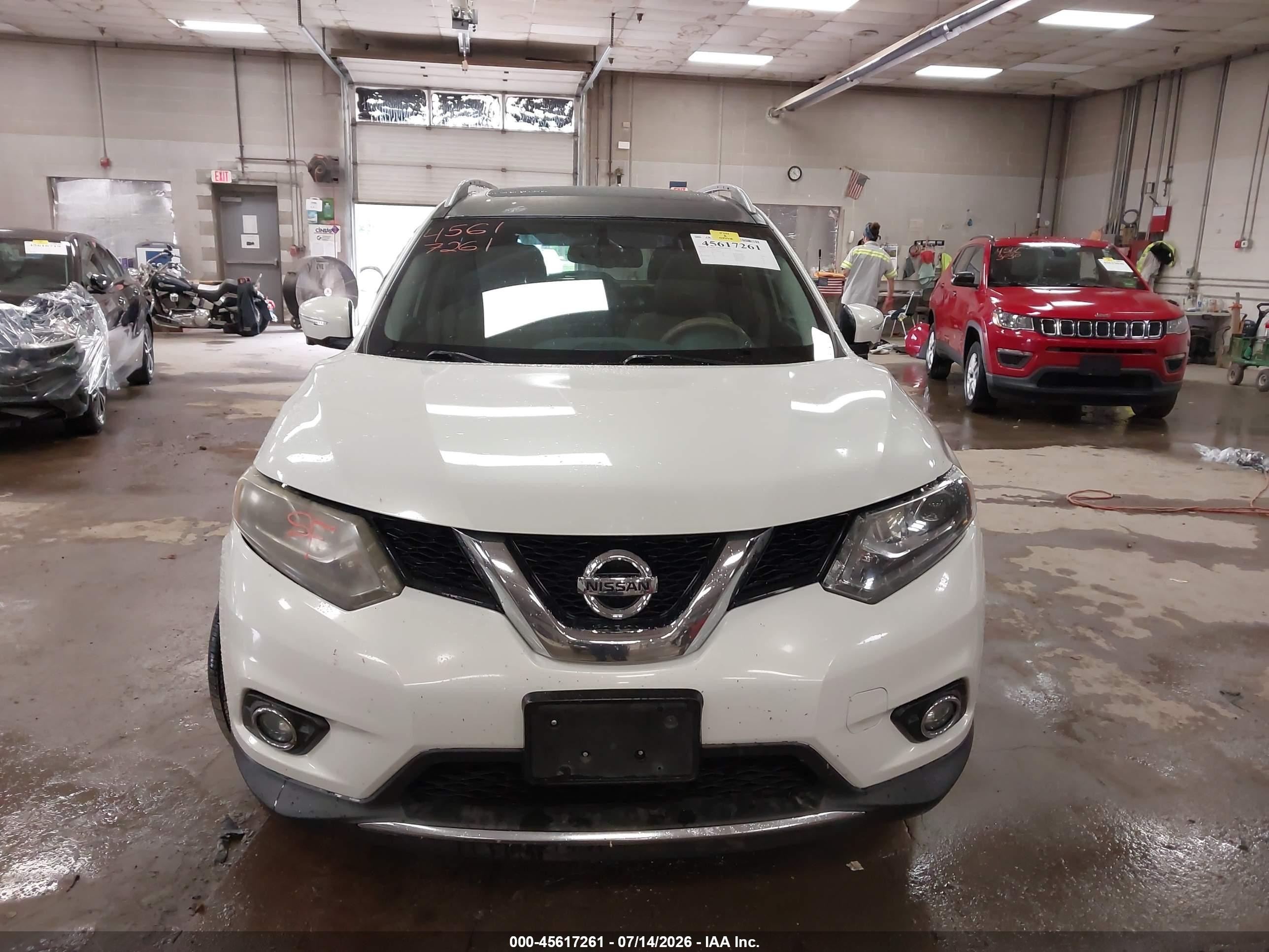 2014 Nissan Rogue S/sl/sv White vin: 5N1AT2MV6EC803751