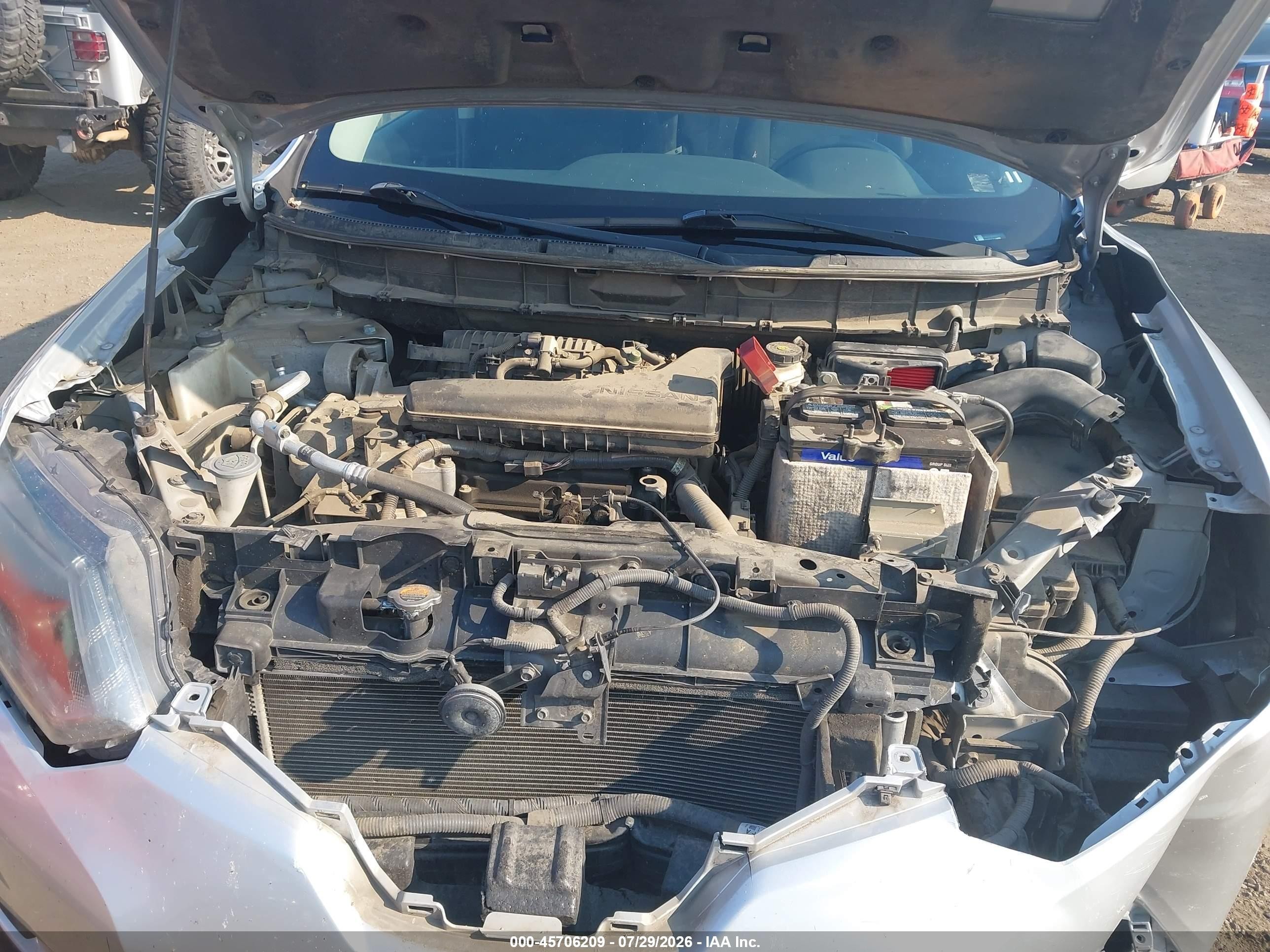 2014 Nissan Rogue S Silver vin: 5N1AT2MV6EC810070