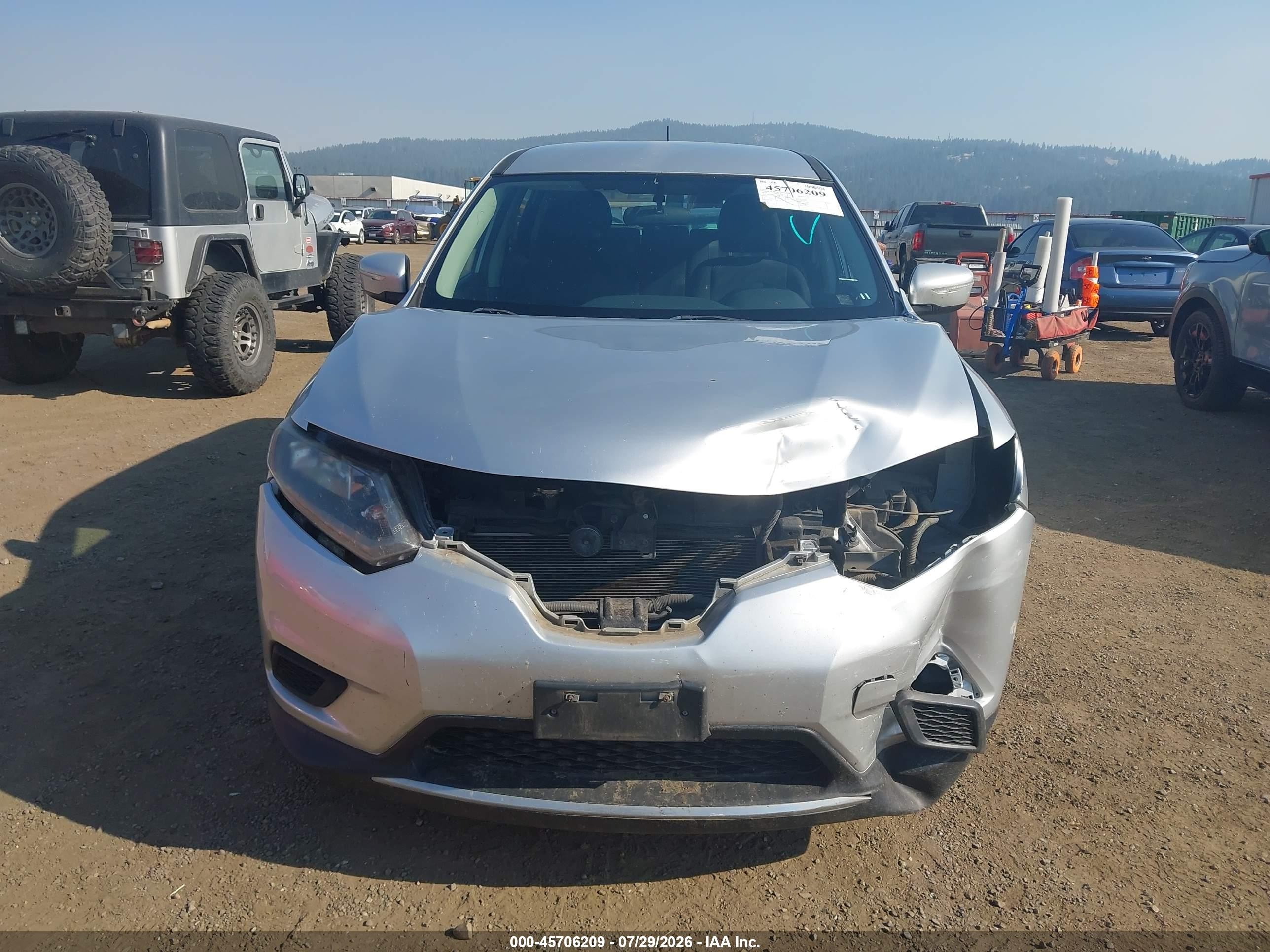 2014 Nissan Rogue S Silver vin: 5N1AT2MV6EC810070