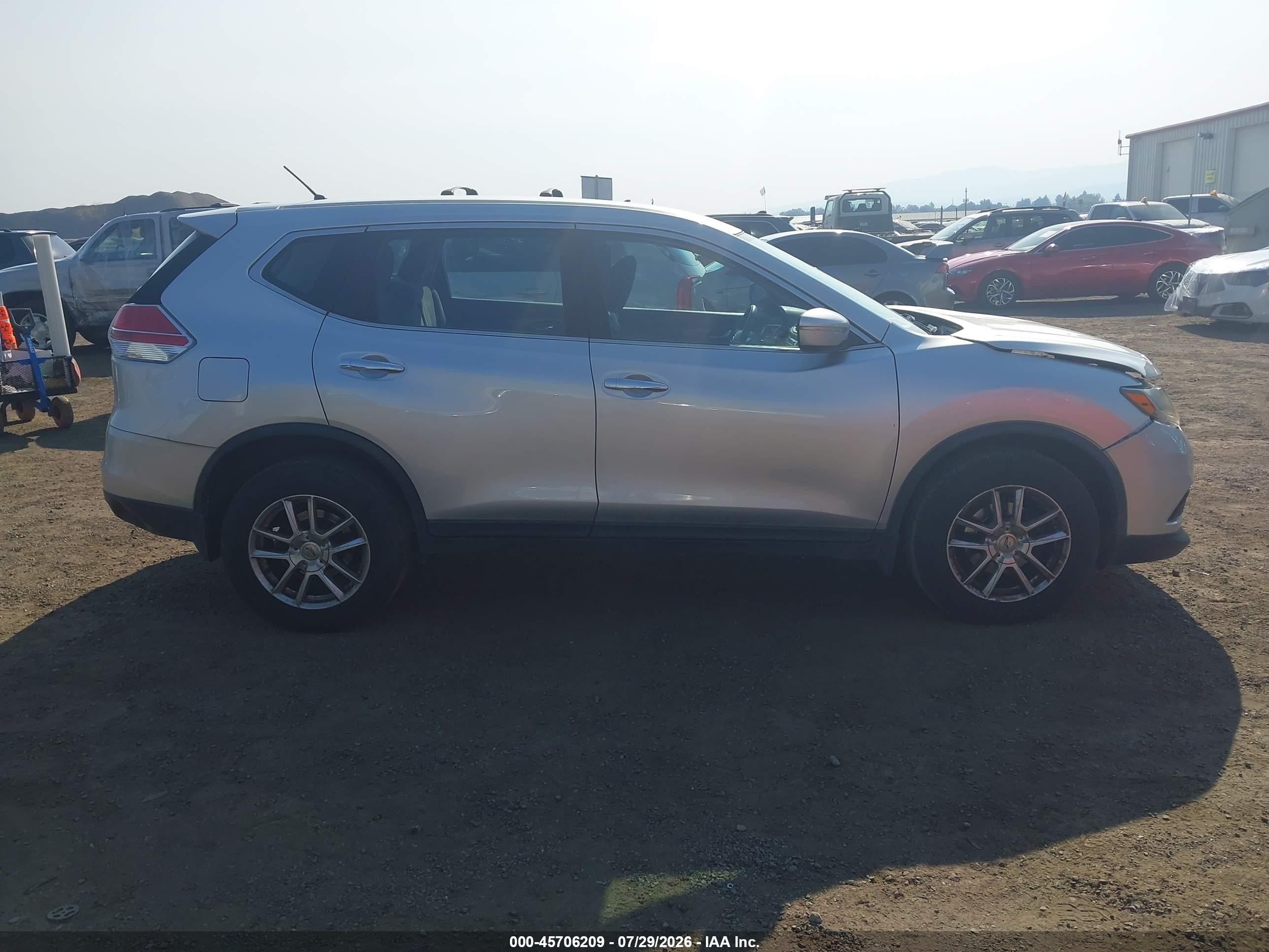 2014 Nissan Rogue S Silver vin: 5N1AT2MV6EC810070