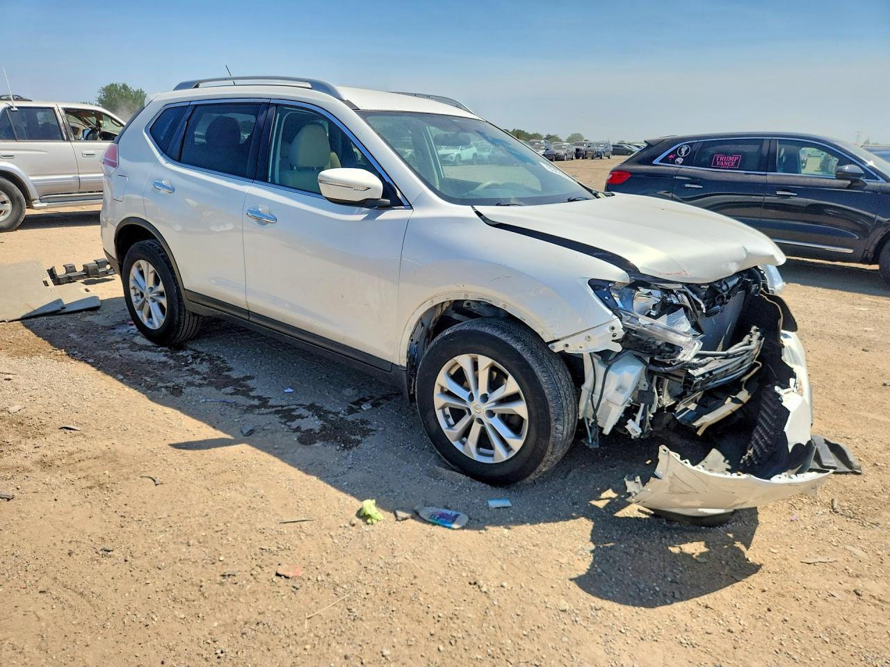 2014 Nissan Rogue Sv White vin: 5N1AT2MV6EC810585