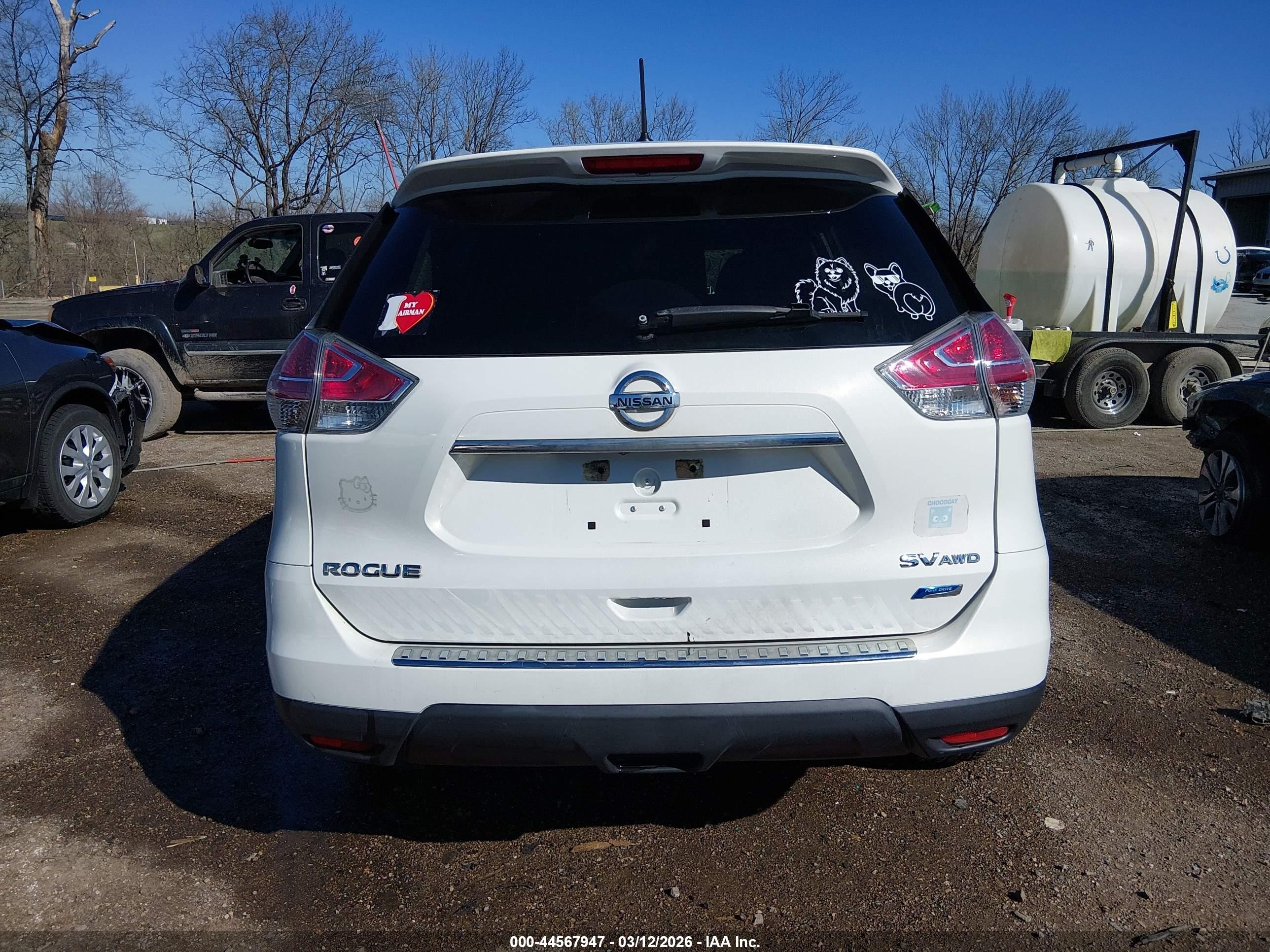 2014 Nissan Rogue Sv White vin: 5N1AT2MV6EC862931