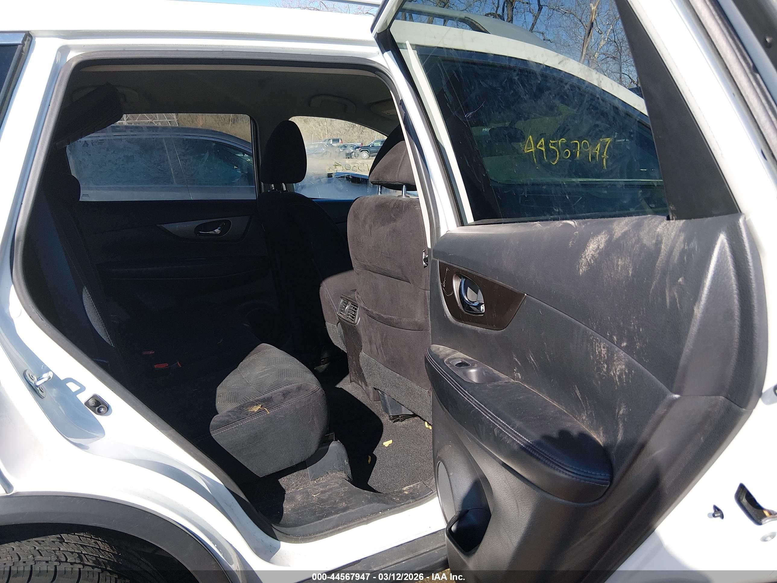 2014 Nissan Rogue Sv White vin: 5N1AT2MV6EC862931