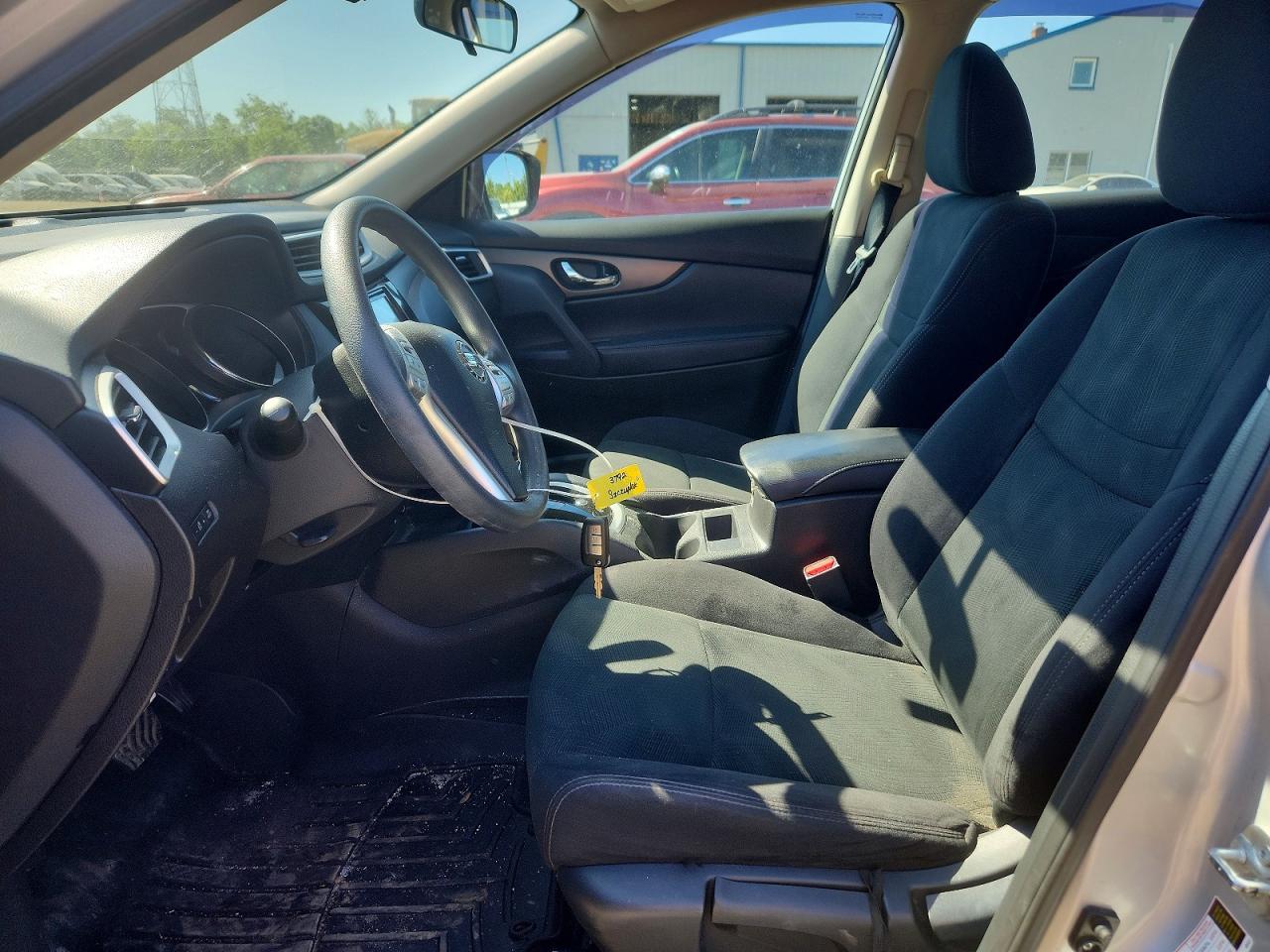 2014 Nissan Rogue S Silver vin: 5N1AT2MV6EC866400